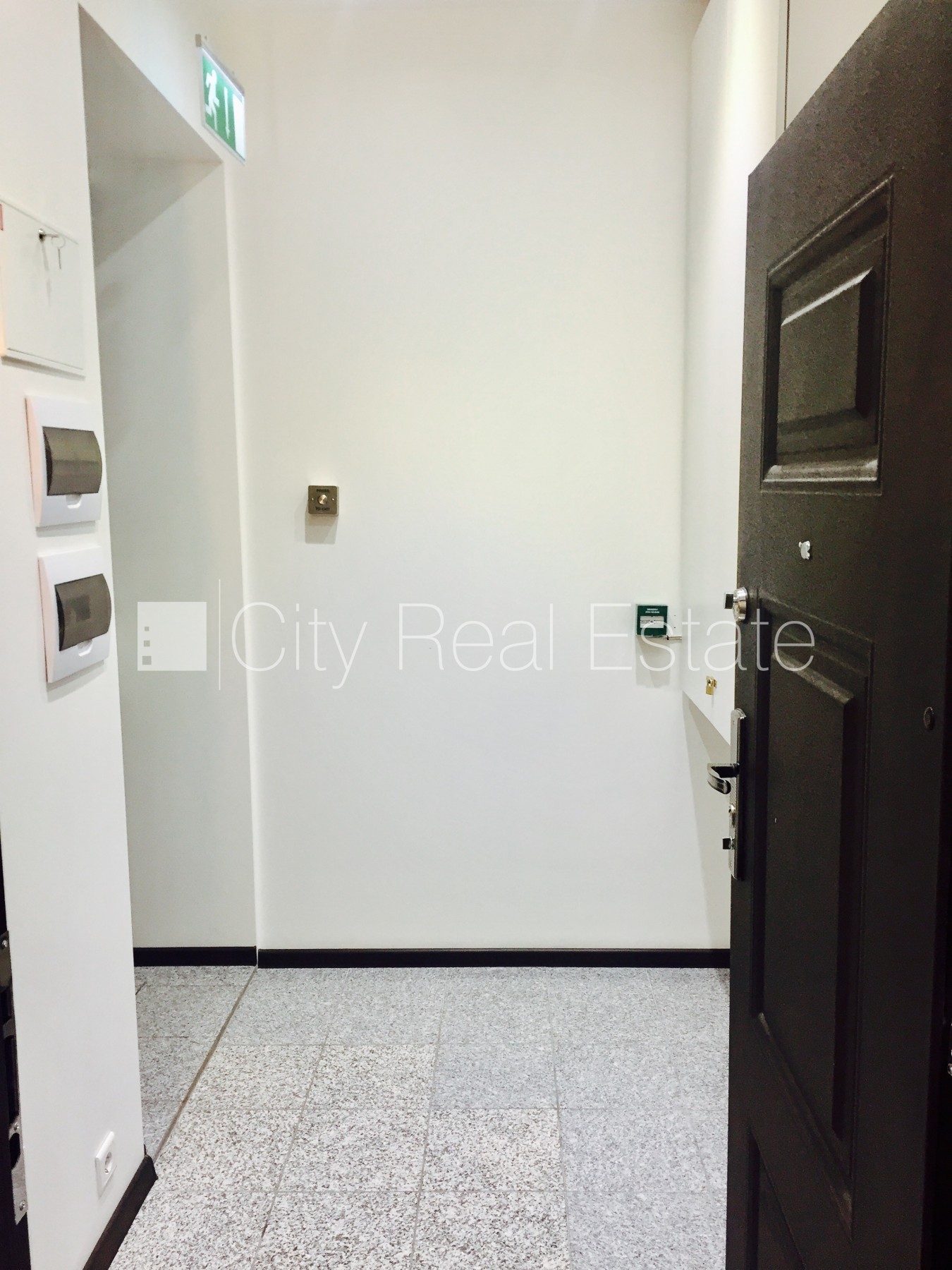 Sludinājumi. Projekts - Aleksandra Čaka 33, pagalma māja, renovēta māja, labiekārtots apzaļumots pagalms, ieeja Cena: 400 EUR/mēn Foto #10