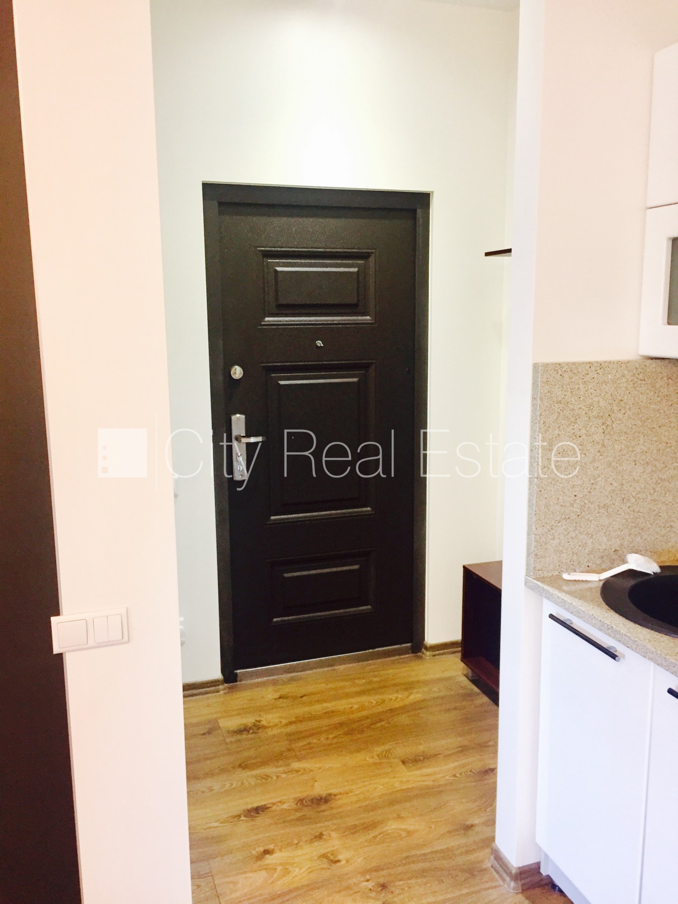 Sludinājumi. Projekts - Aleksandra Čaka 33, pagalma māja, renovēta māja, labiekārtots apzaļumots pagalms, ieeja Cena: 400 EUR/mēn Foto #8