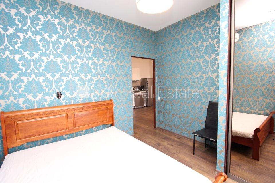 Sludinājumi. Projekts - Aleksandra Čaka 33, pagalma māja, renovēta māja, labiekārtots apzaļumots pagalms, ieeja Cena: 400 EUR/mēn Foto #5