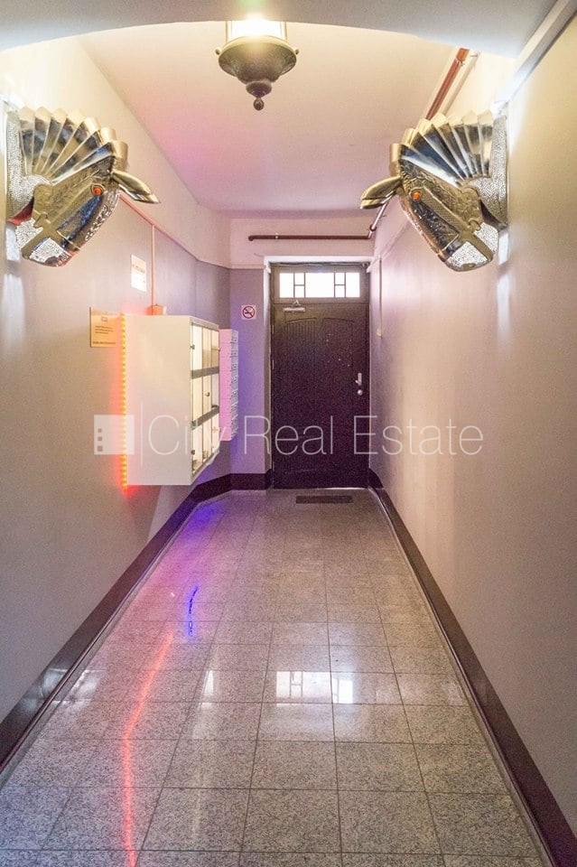 Sludinājumi. Projekts - Aleksandra Čaka 33, pagalma māja, renovēta māja, labiekārtots apzaļumots pagalms, ieeja Cena: 400 EUR/mēn Foto #14