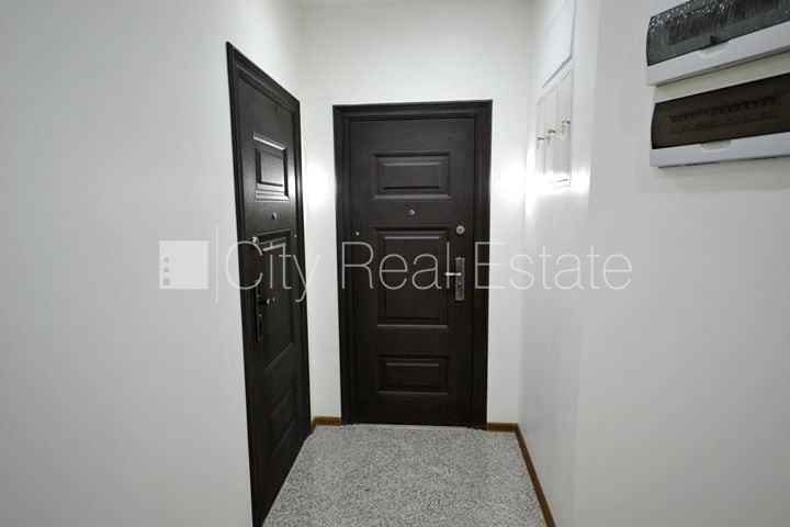 Объявление. Фасадный дом, закрытый двор, вход с улицы, лифт, лестничная клетка после капитального ремонта, Цена: 350 EUR/мес. Foto #16