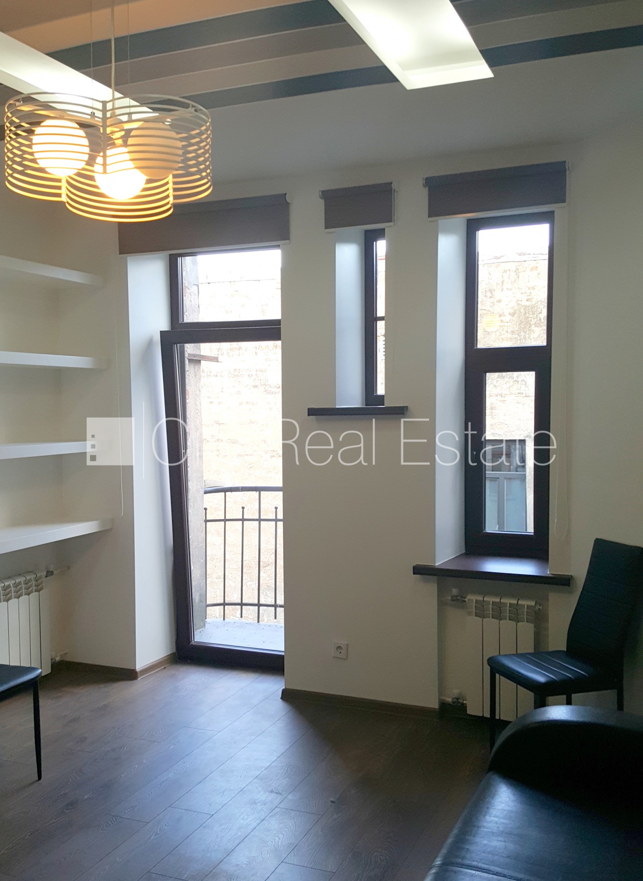 Объявление. Фасадный дом, закрытый двор, вход с улицы, лифт, лестничная клетка после капитального ремонта, Цена: 350 EUR/мес. Foto #6