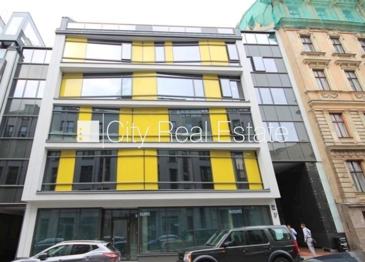 Объявление. Новостройка, фасадный дом, подъездная дорога покрыта брущаткoй, закрытый двор, въездные ворота Цена: 1381 EUR/мес. Foto #21