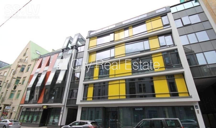 Объявление. Новостройка, фасадный дом, подъездная дорога покрыта брущаткoй, закрытый двор, въездные ворота Цена: 1381 EUR/мес. Foto #22