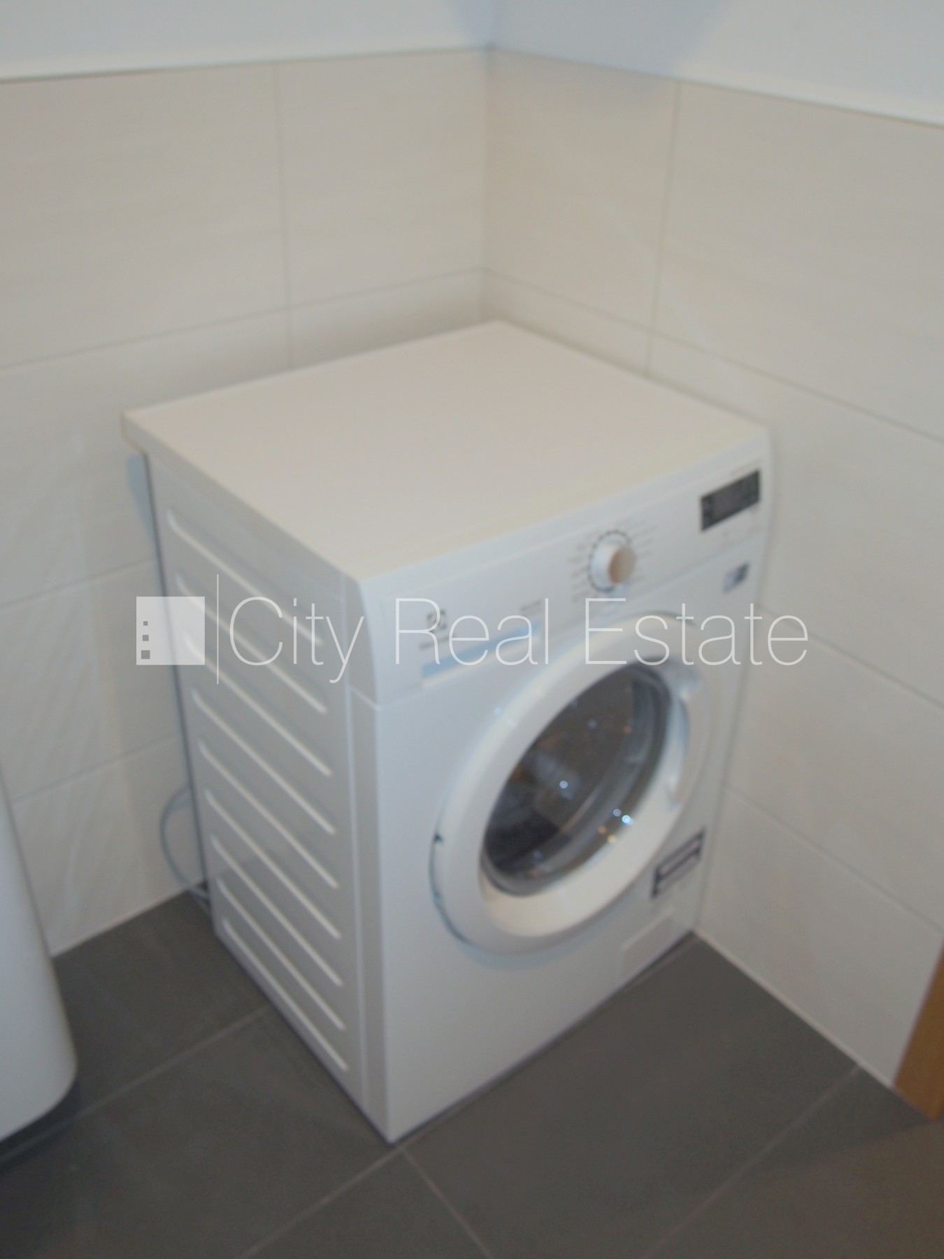 Объявление. Новостройка, фасадный дом, благоустроенная озеленённая территория, подъездная дорога покрыта Цена: 1150 EUR/мес. Foto #19