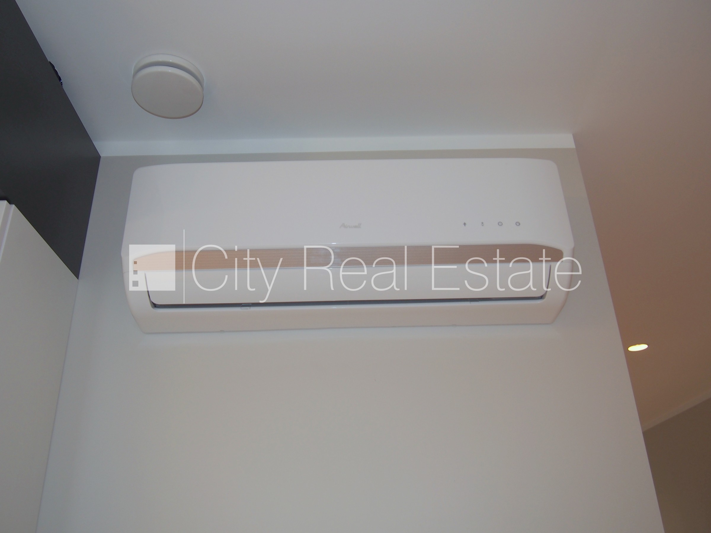 Объявление. Новостройка, фасадный дом, благоустроенная озеленённая территория, подъездная дорога покрыта Цена: 1150 EUR/мес. Foto #15