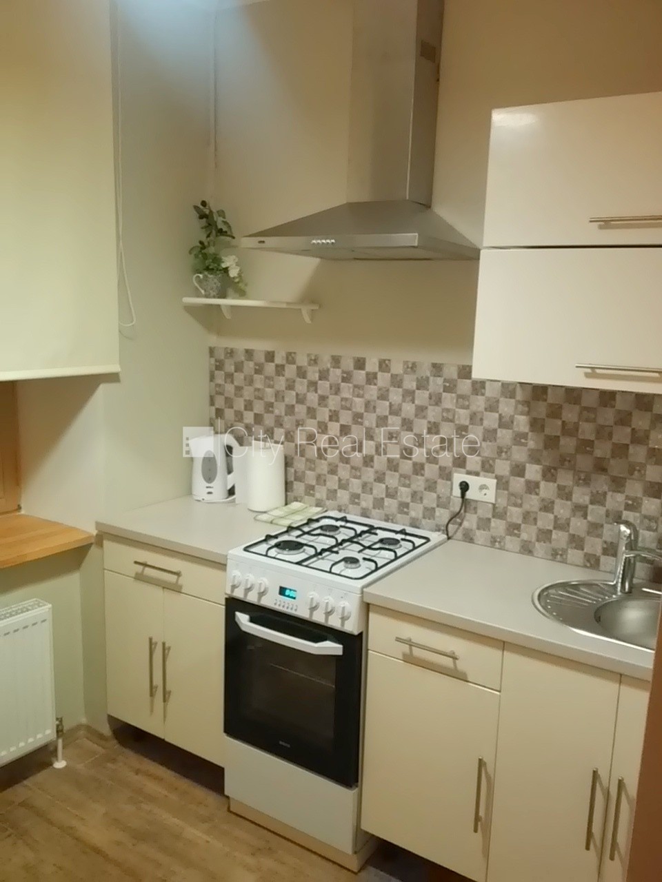 Sludinājumi. Fasādes māja, renovēta māja, labiekārtots apzaļumots pagalms, slēgts pagalms, ieeja no pagalma, Cena: 1000 EUR/mēn Foto #13