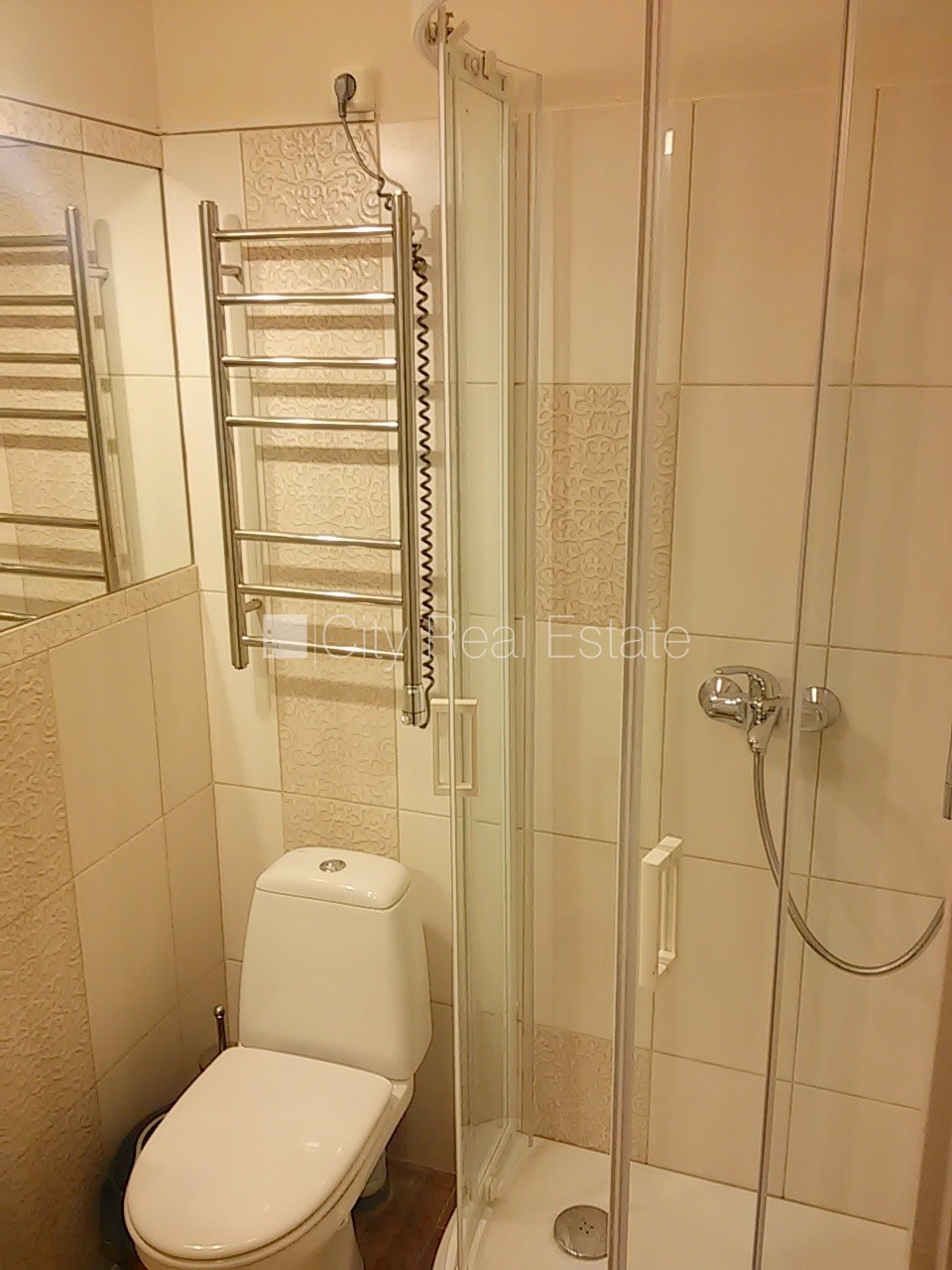 Sludinājumi. Fasādes māja, renovēta māja, labiekārtots apzaļumots pagalms, slēgts pagalms, ieeja no pagalma, Cena: 1000 EUR/mēn Foto #20