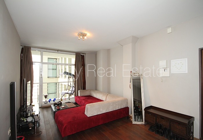 Sludinājumi. Zeme īpašumā, jaunceltne, ir lifts, kāpņu telpa pēc kapitālā remonta, balkons, viena istaba Cena: 155000 EUR Foto #1