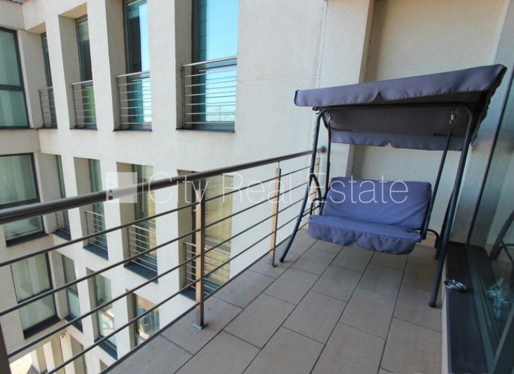 Sludinājumi. Zeme īpašumā, jaunceltne, ir lifts, kāpņu telpa pēc kapitālā remonta, balkons, viena istaba Cena: 155000 EUR Foto #9