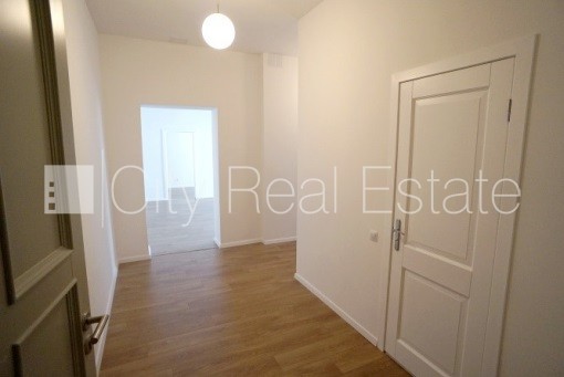 Sludinājumi. Fasādes māja, renovēta māja, viena kvadrātmetra apsaimniekošanas maksa mēnesī  1 EUR, ieeja no Cena: 680 EUR/mēn Foto #6