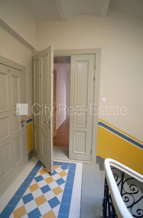 Sludinājumi. Fasādes māja, renovēta māja, viena kvadrātmetra apsaimniekošanas maksa mēnesī  1 EUR, ieeja no Cena: 680 EUR/mēn Foto #8