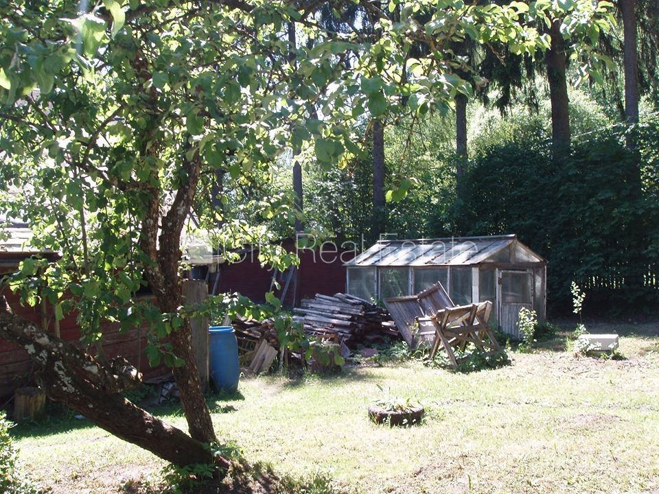 Sludinājumi. Dakstiņu jumta segums, fasāde ar koka apdari, iežogota teritorija, malkas apkure, iespēja ierīkot Cena: 79000 EUR Foto #12