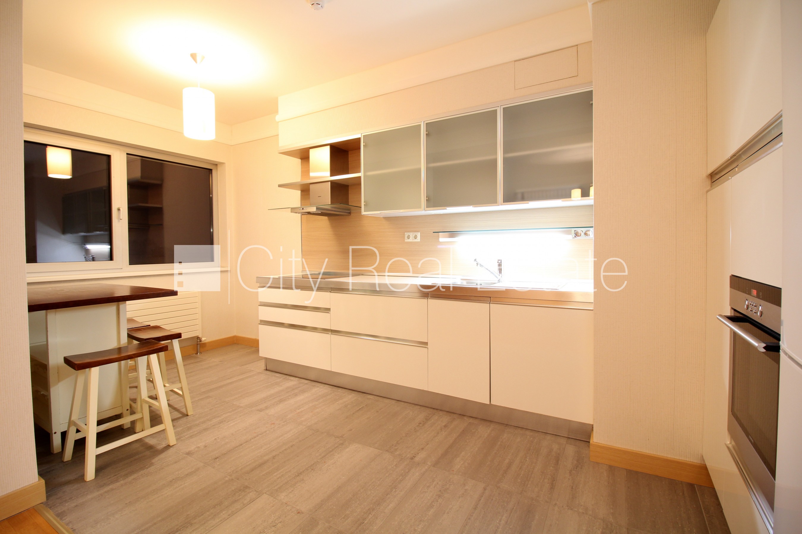 Sludinājumi. Projekts - Panorama Plaza, jaunceltne, pazemes autostāvvieta, apsargāta teritorija, pagalmā bērnu Cena: 850 EUR/mēn Foto #3