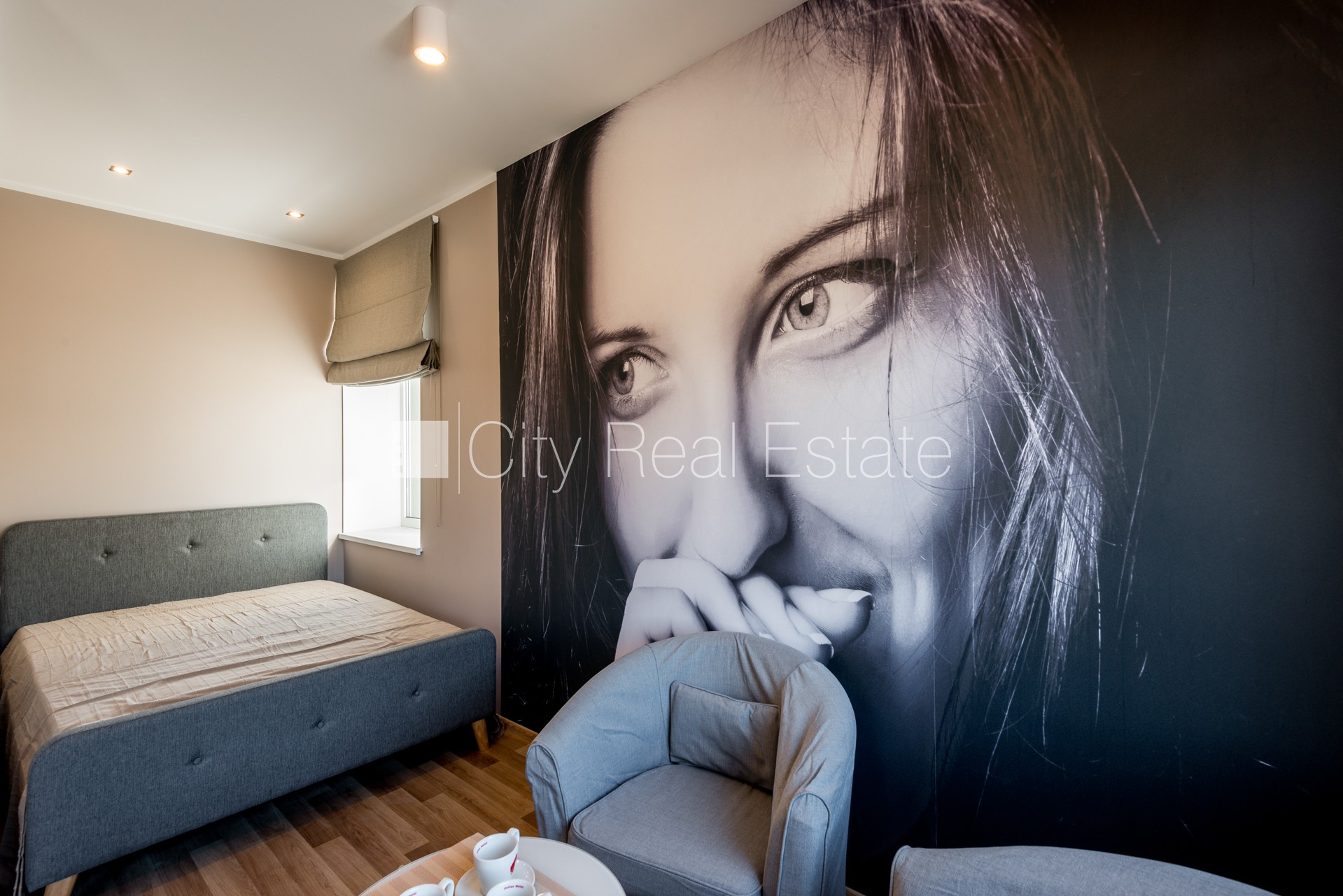 Sludinājumi. Renovēta māja, labiekārtota apzaļumota teritorija, vieta automašīnai, studio tipa, virtuve Cena: 415 EUR/mēn Foto #4