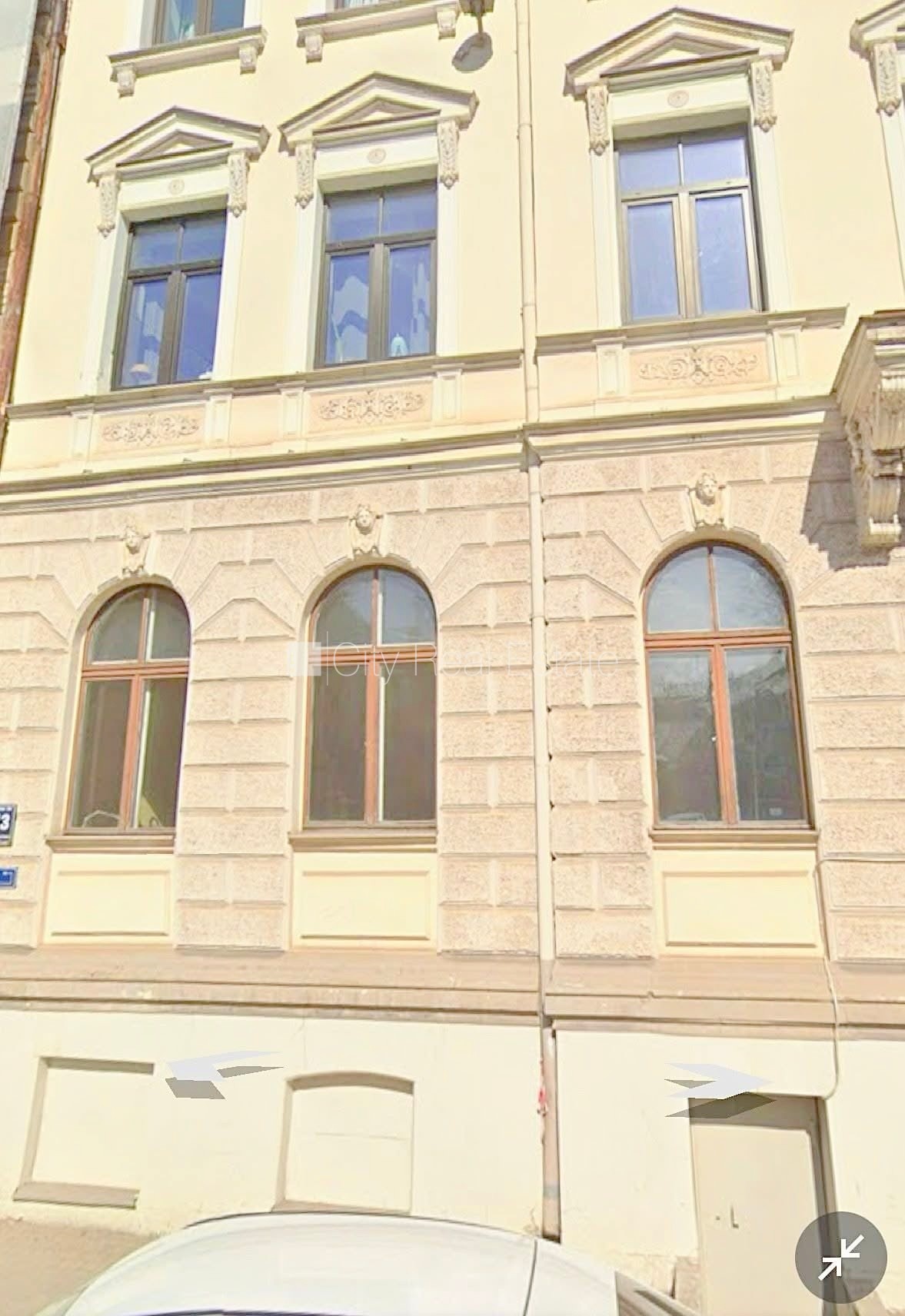 Sludinājumi. Pagalma māja, bruģēts piebraucamais ceļš, slēgts pagalms, vieta automašīnai, apsargāts pagalms, Cena: 650 EUR/mēn Foto #12