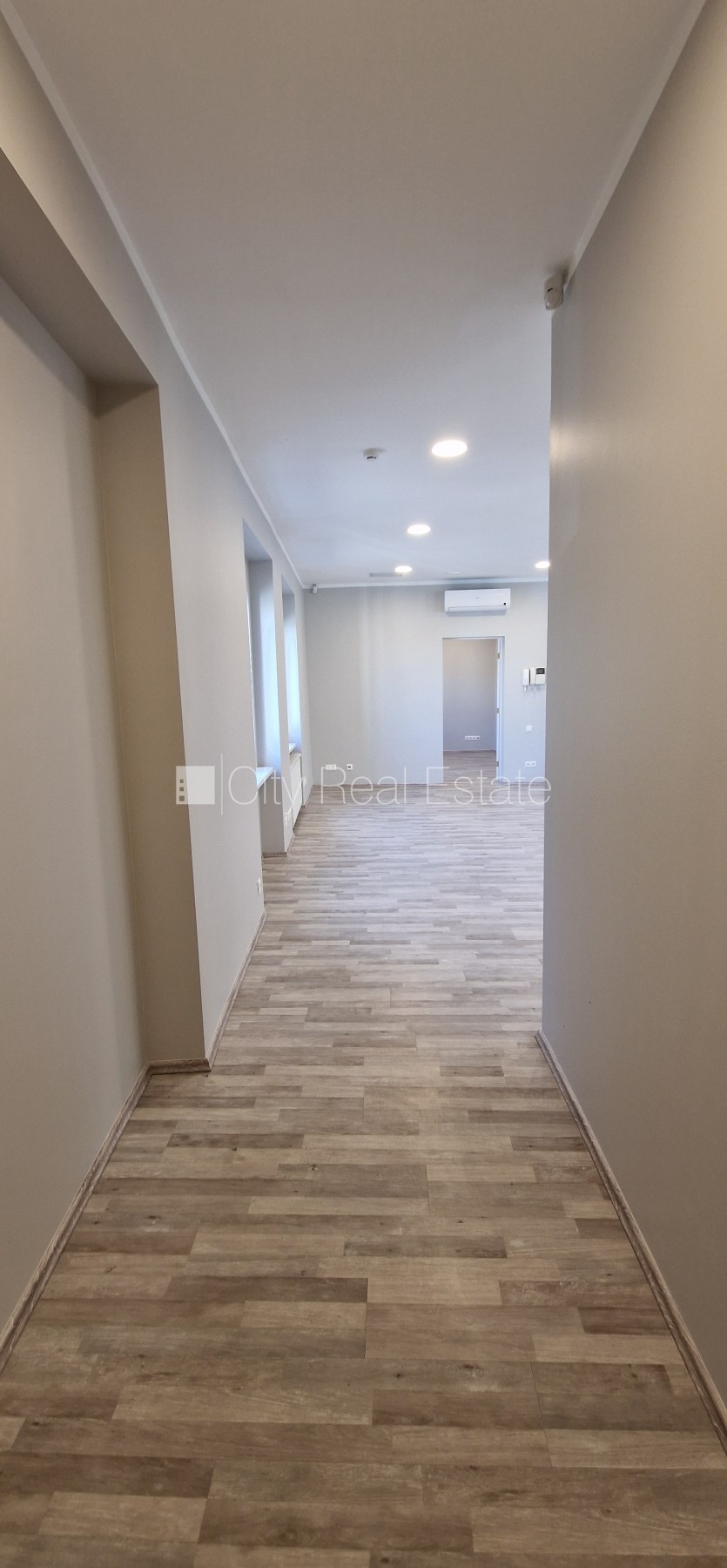 Sludinājumi. Pagalma māja, renovēta māja, labiekārtota apzaļumota teritorija, bruģēts piebraucamais ceļš, Cena: 870 EUR/mēn Foto #11