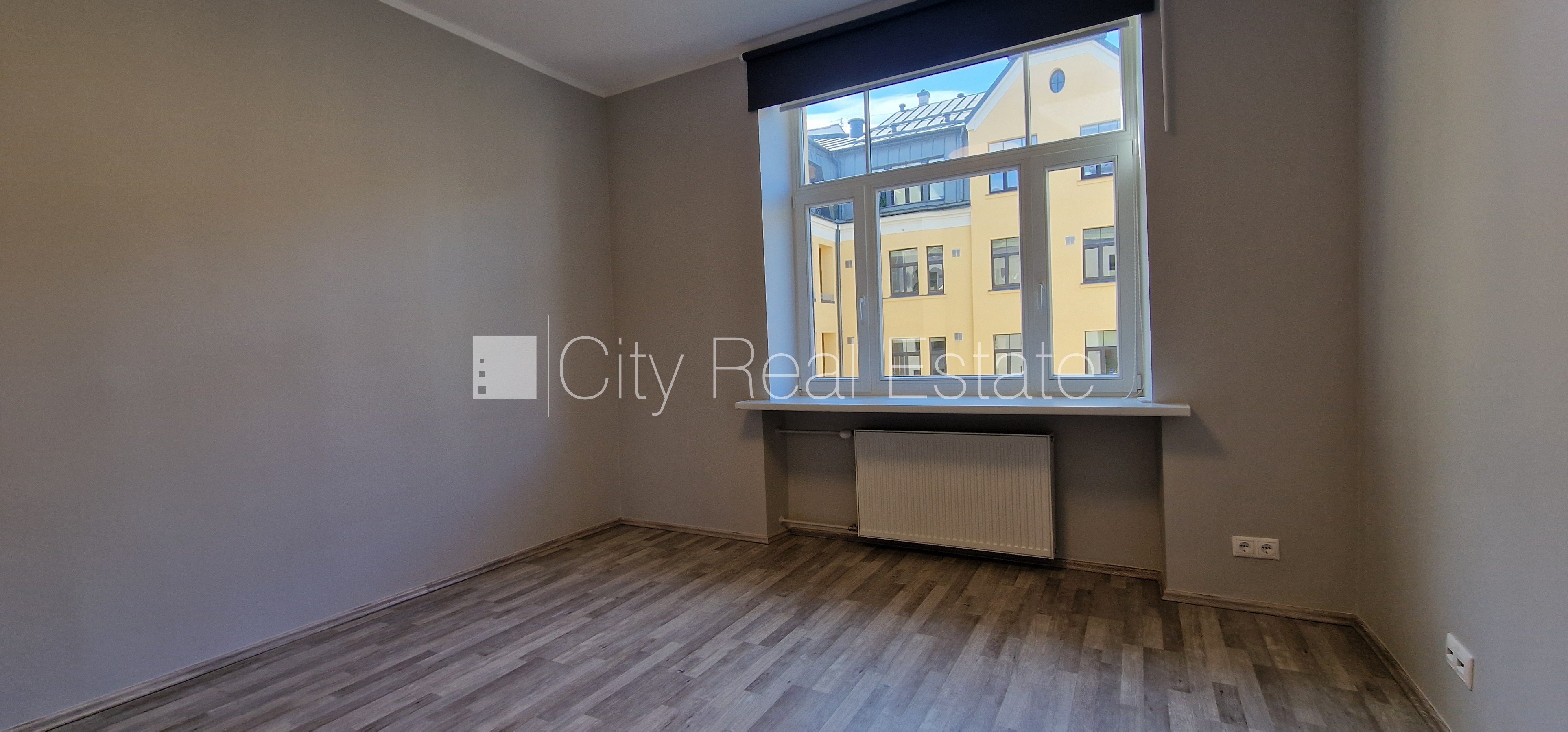 Sludinājumi. Pagalma māja, renovēta māja, labiekārtota apzaļumota teritorija, bruģēts piebraucamais ceļš, Cena: 870 EUR/mēn Foto #10