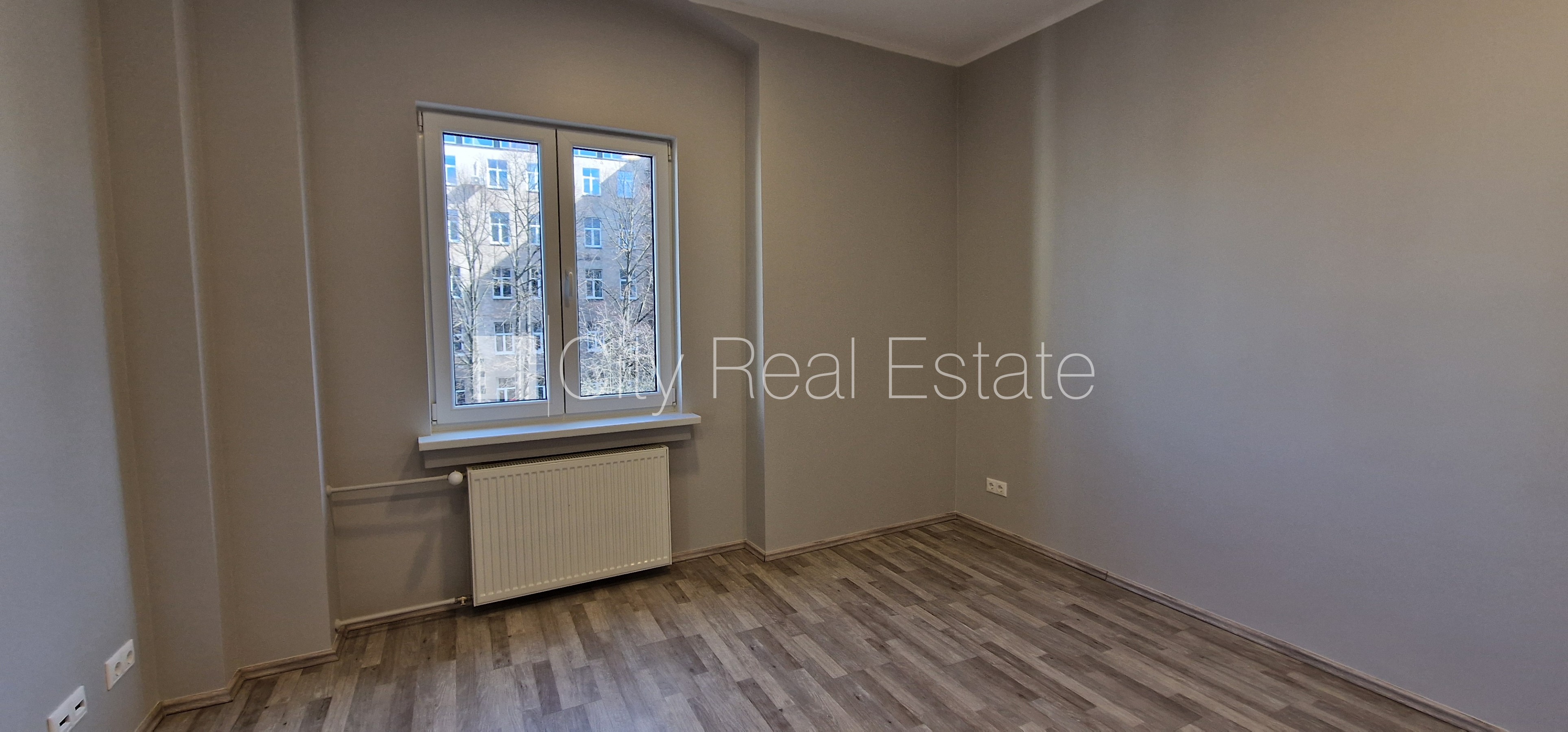 Sludinājumi. Pagalma māja, renovēta māja, labiekārtota apzaļumota teritorija, bruģēts piebraucamais ceļš, Cena: 870 EUR/mēn Foto #7