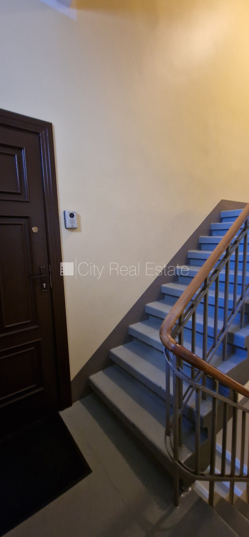 Sludinājumi. Pagalma māja, renovēta māja, labiekārtota apzaļumota teritorija, bruģēts piebraucamais ceļš, Cena: 870 EUR/mēn Foto #16