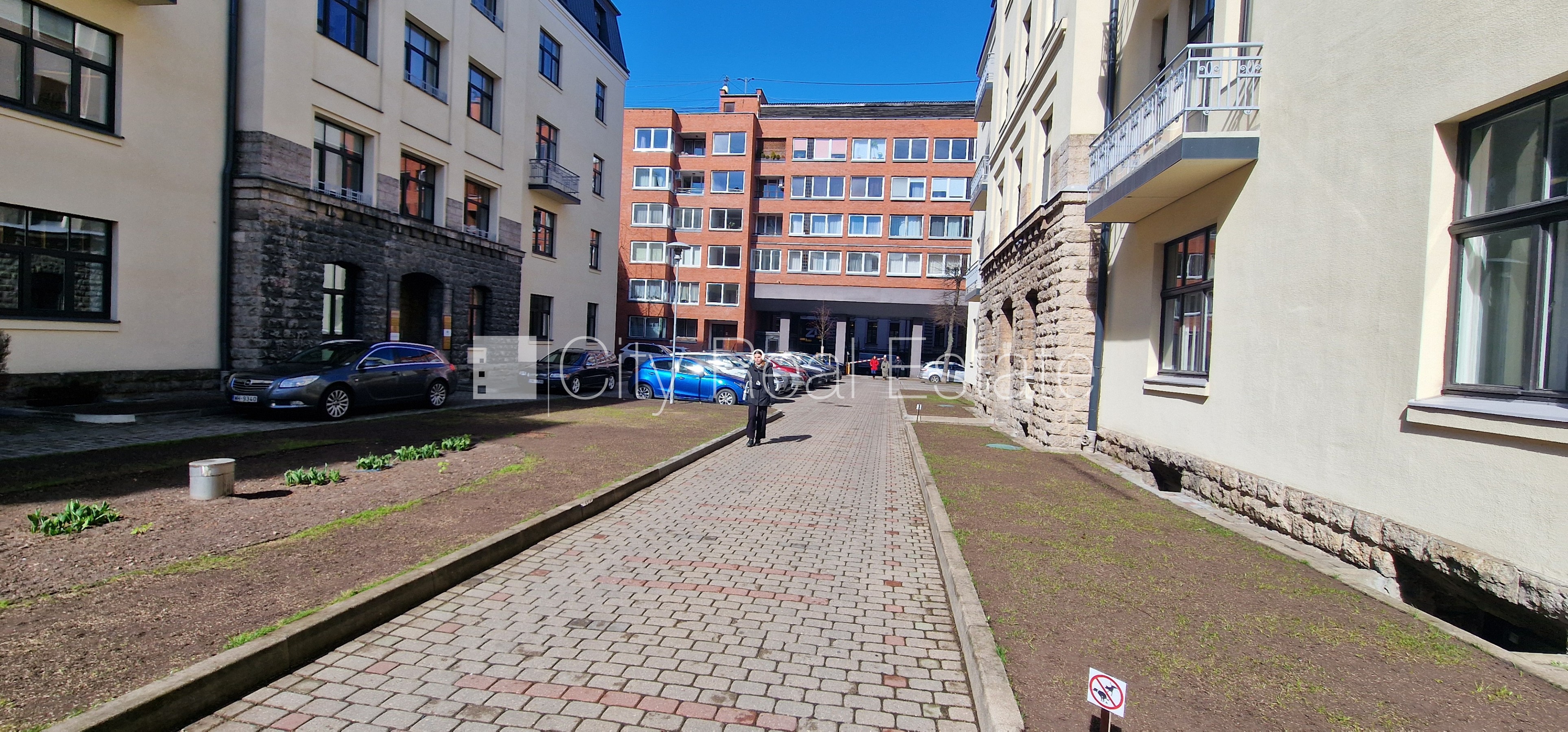 Sludinājumi. Pagalma māja, renovēta māja, labiekārtota apzaļumota teritorija, bruģēts piebraucamais ceļš, Cena: 870 EUR/mēn Foto #22