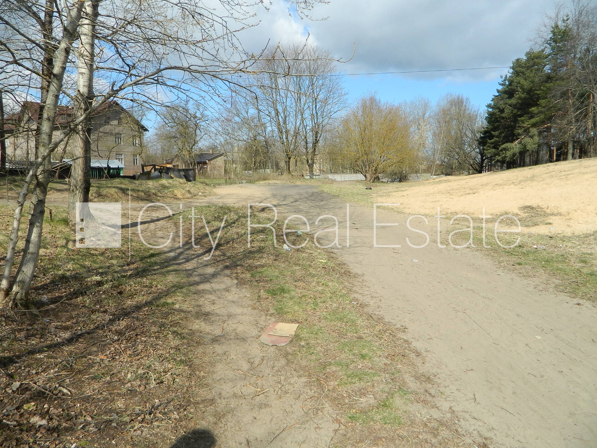 Sludinājumi. Iespējama mazstāvu apbūve, atļauts būvēt trīs stāvu ēku, atļauts būvēt četru stāvu ēku, Cena: 330000 EUR Foto #2