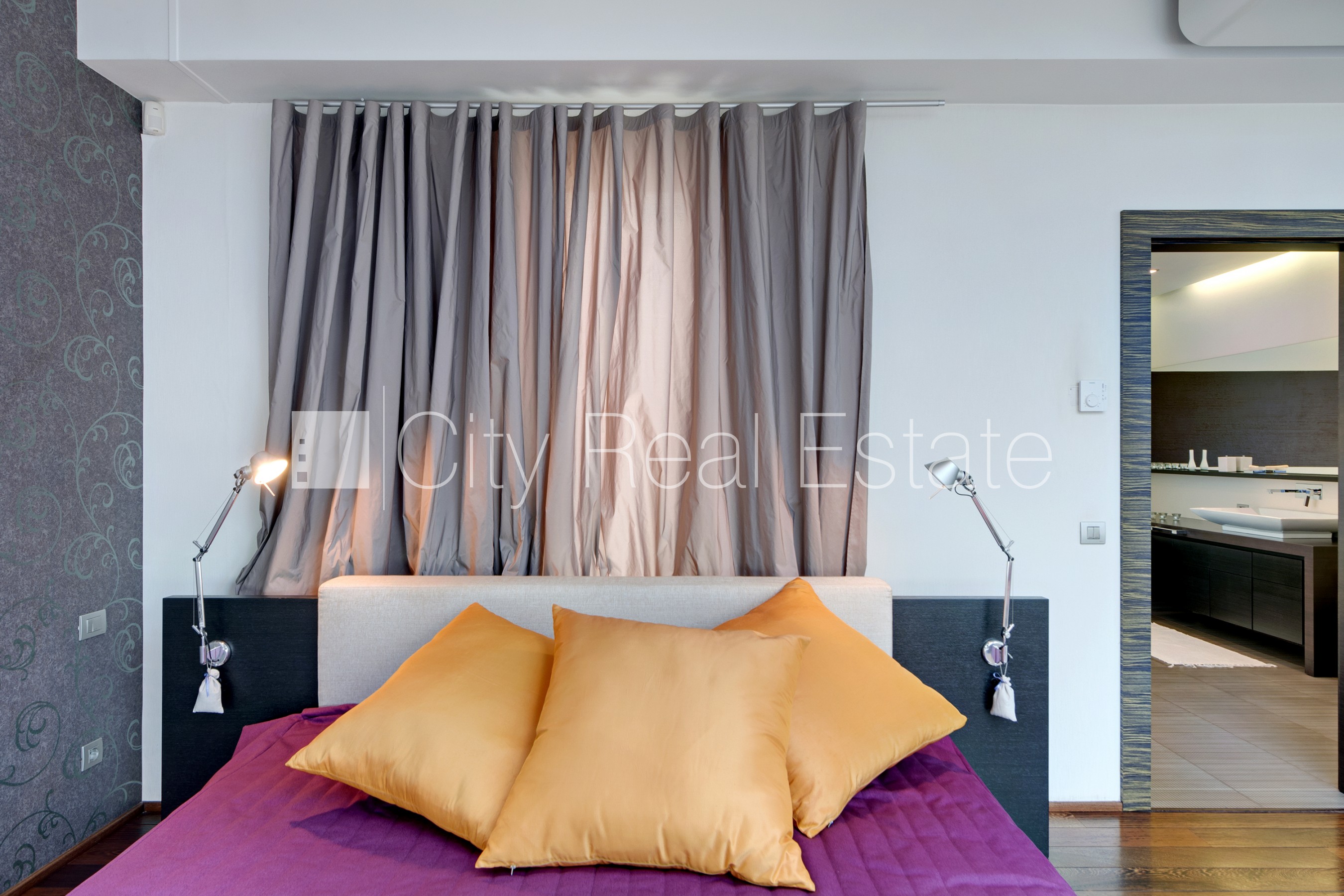 Sludinājumi. Projekts - Centra Nams, labiekārtota apzaļumota teritorija, pazemes autostāvvieta, luksuss Cena: 2500 EUR/mēn Foto #10