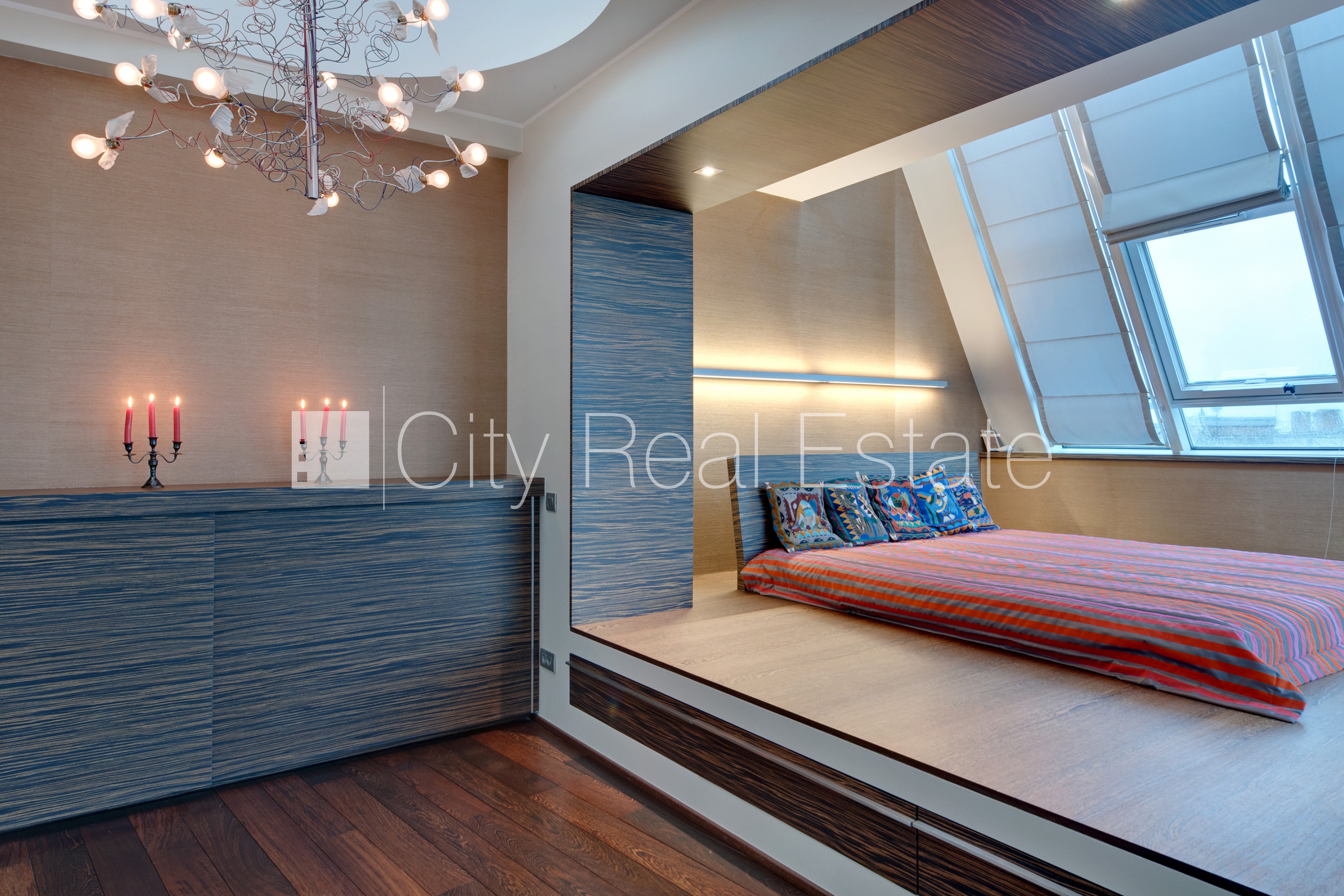 Sludinājumi. Projekts - Centra Nams, labiekārtota apzaļumota teritorija, pazemes autostāvvieta, luksuss Cena: 2500 EUR/mēn Foto #13