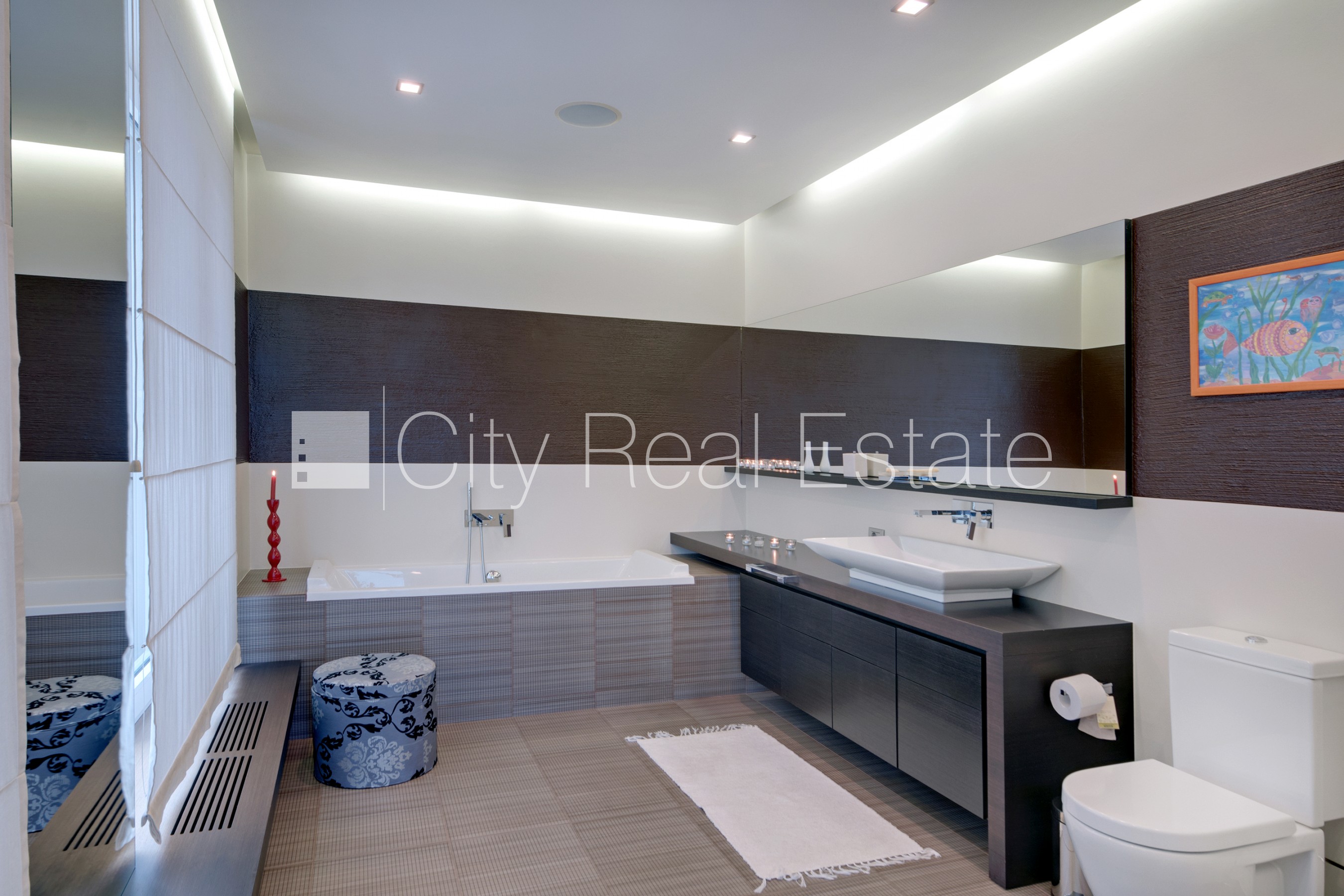 Sludinājumi. Projekts - Centra Nams, labiekārtota apzaļumota teritorija, pazemes autostāvvieta, luksuss Cena: 2500 EUR/mēn Foto #11