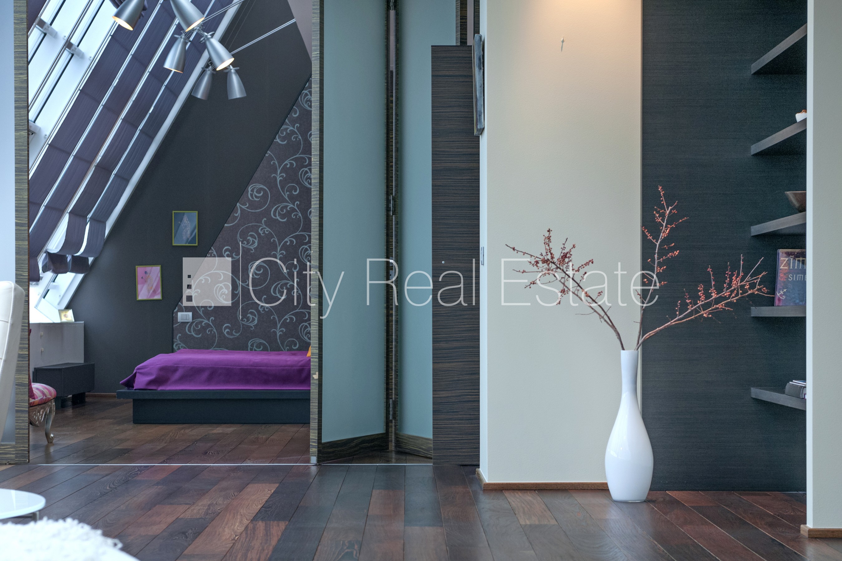 Sludinājumi. Projekts - Centra Nams, labiekārtota apzaļumota teritorija, pazemes autostāvvieta, luksuss Cena: 2500 EUR/mēn Foto #7