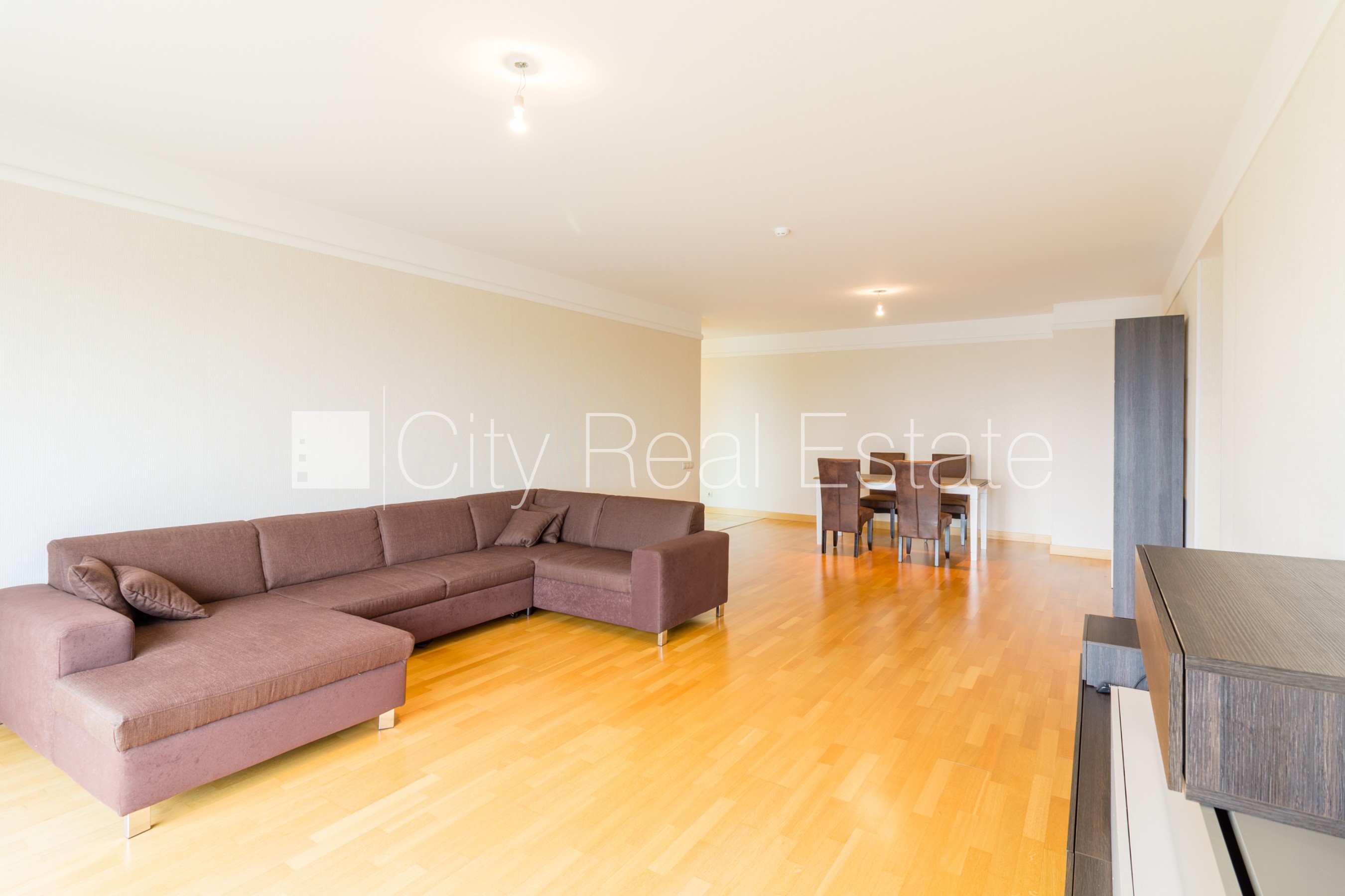 Sludinājumi. Projekts - Panorama Plaza, jaunceltne, labiekārtota apzaļumota teritorija, pazemes autostāvvieta, Cena: 800 EUR/mēn Foto #2