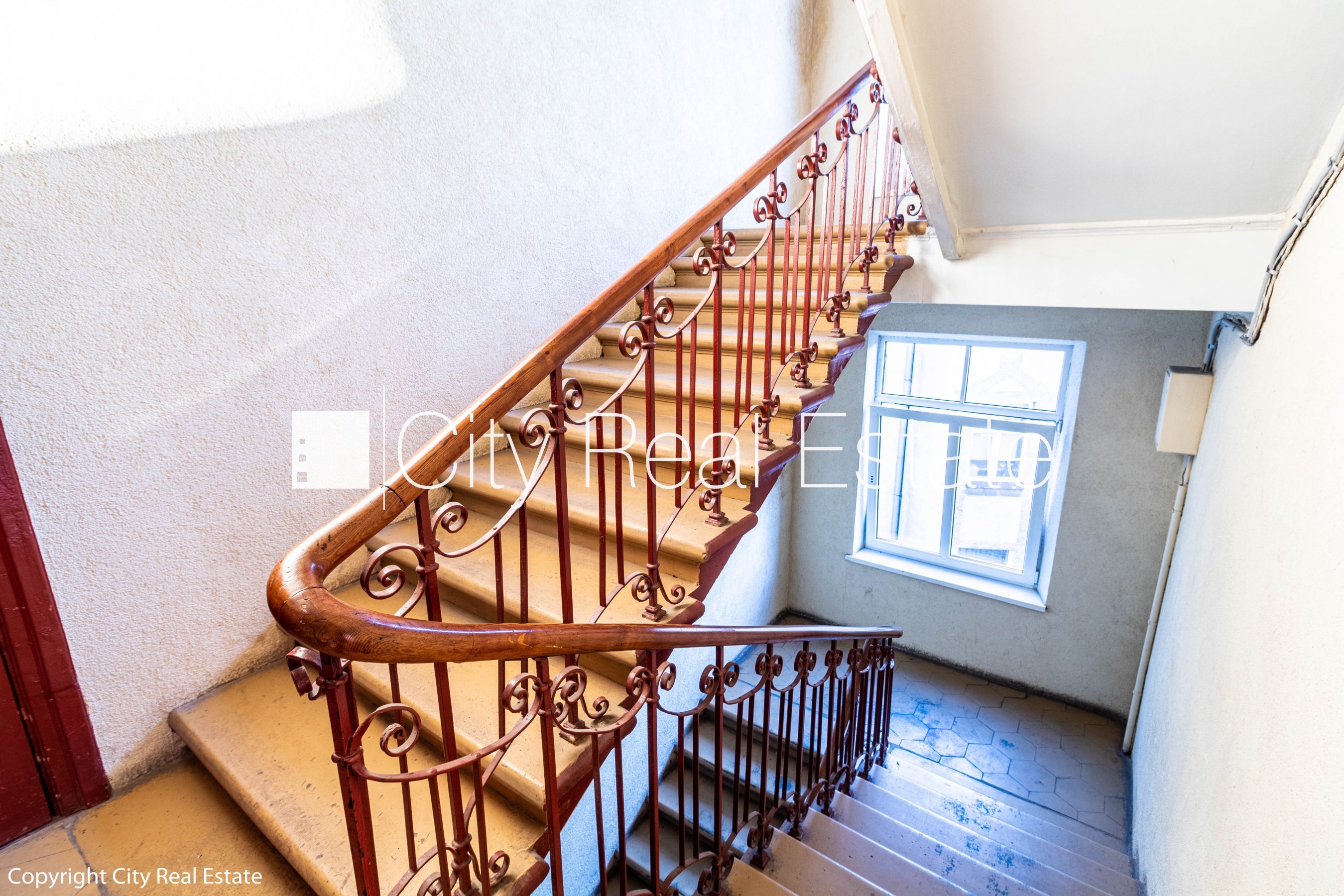 Sludinājumi. Pagalma māja, slēgts pagalms, ieeja no ielas, kāpņu telpa pēc kosmētiskā remonta, logi vērsti uz Cena: 250 EUR/mēn Foto #20