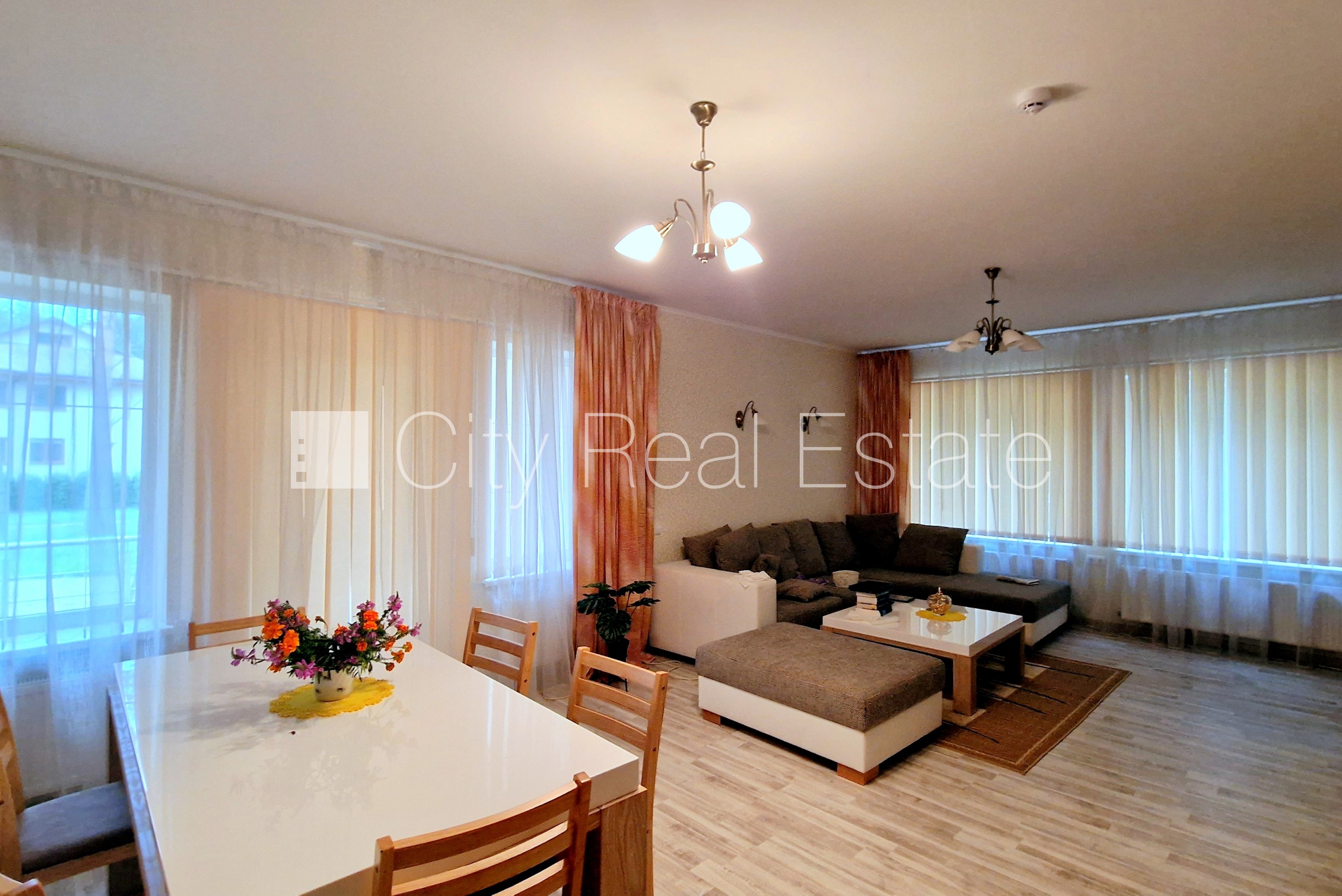 Sludinājumi. Zeme īpašumā, privātmāja, jaunceltne, labiekārtota apzaļumota teritorija 3557 m2, teritorijas Cena: 1.5e+06 EUR Foto #4