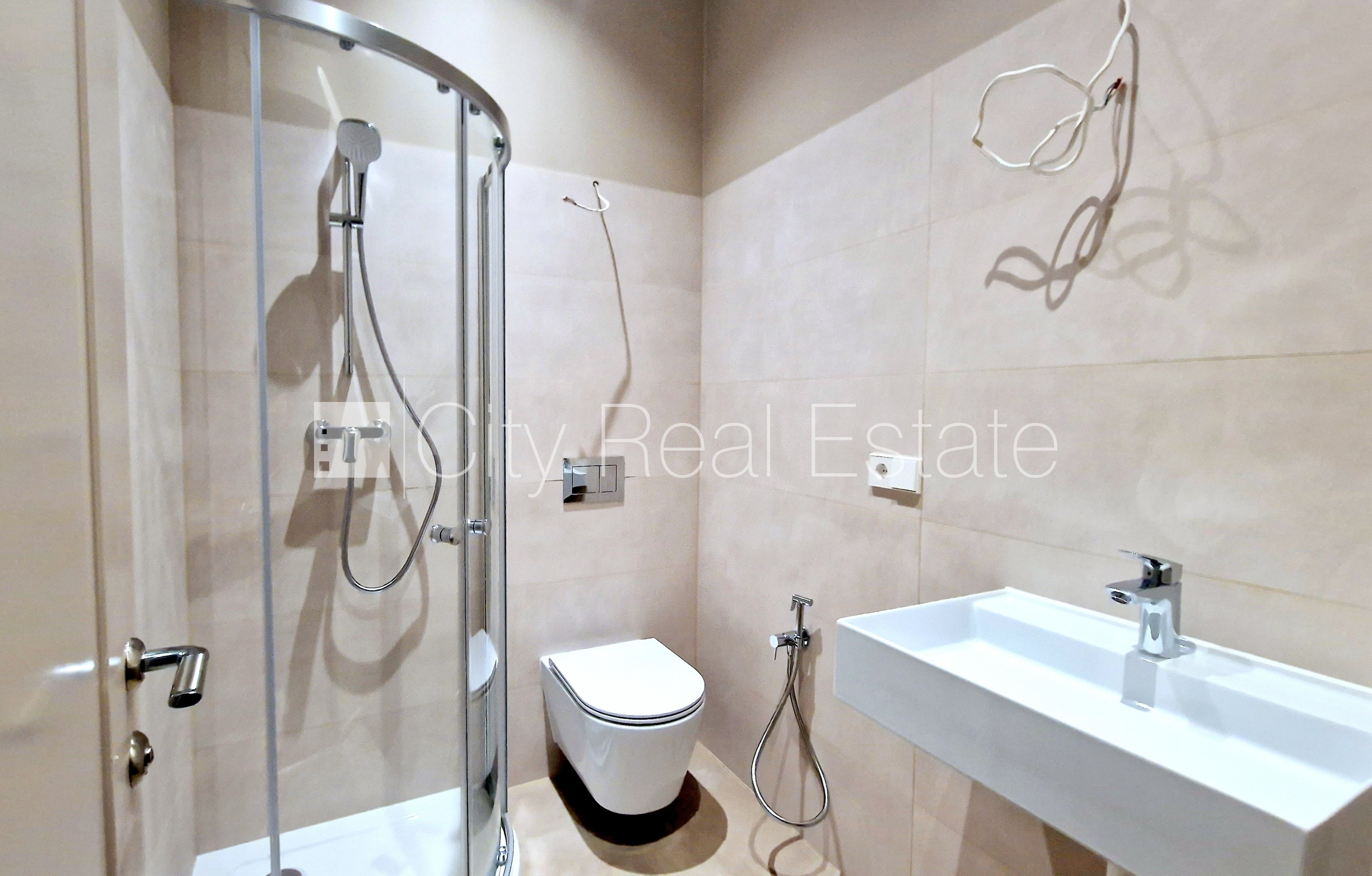 Sludinājumi. Zeme īpašumā, jaunceltne, dzīvokļu skaits ēkā  5 gab., labiekārtota apzaļumota teritorija, bruģēts Cena: 295000 EUR Foto #13