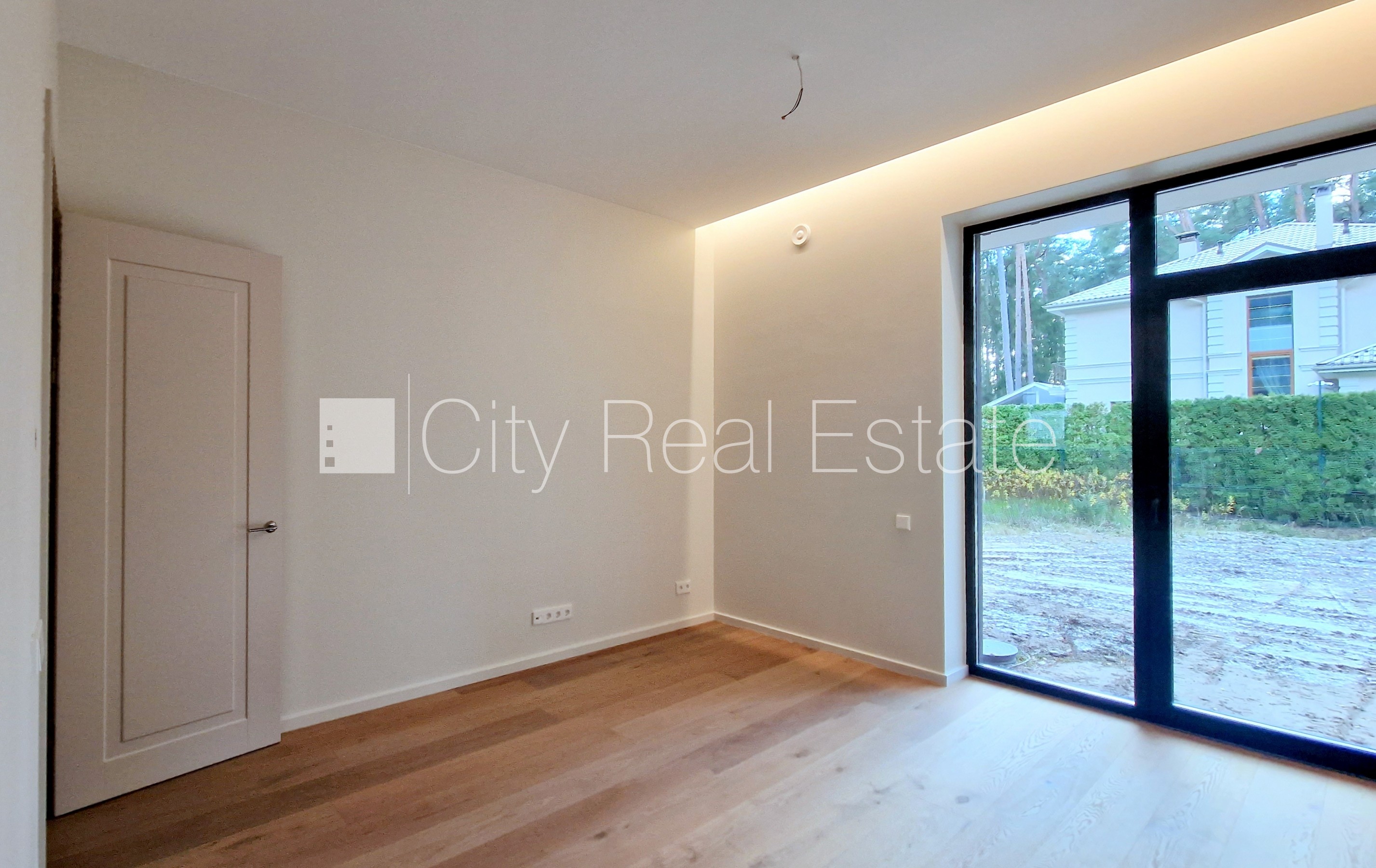 Sludinājumi. Zeme īpašumā, jaunceltne, dzīvokļu skaits ēkā  5 gab., labiekārtota apzaļumota teritorija, bruģēts Cena: 295000 EUR Foto #15