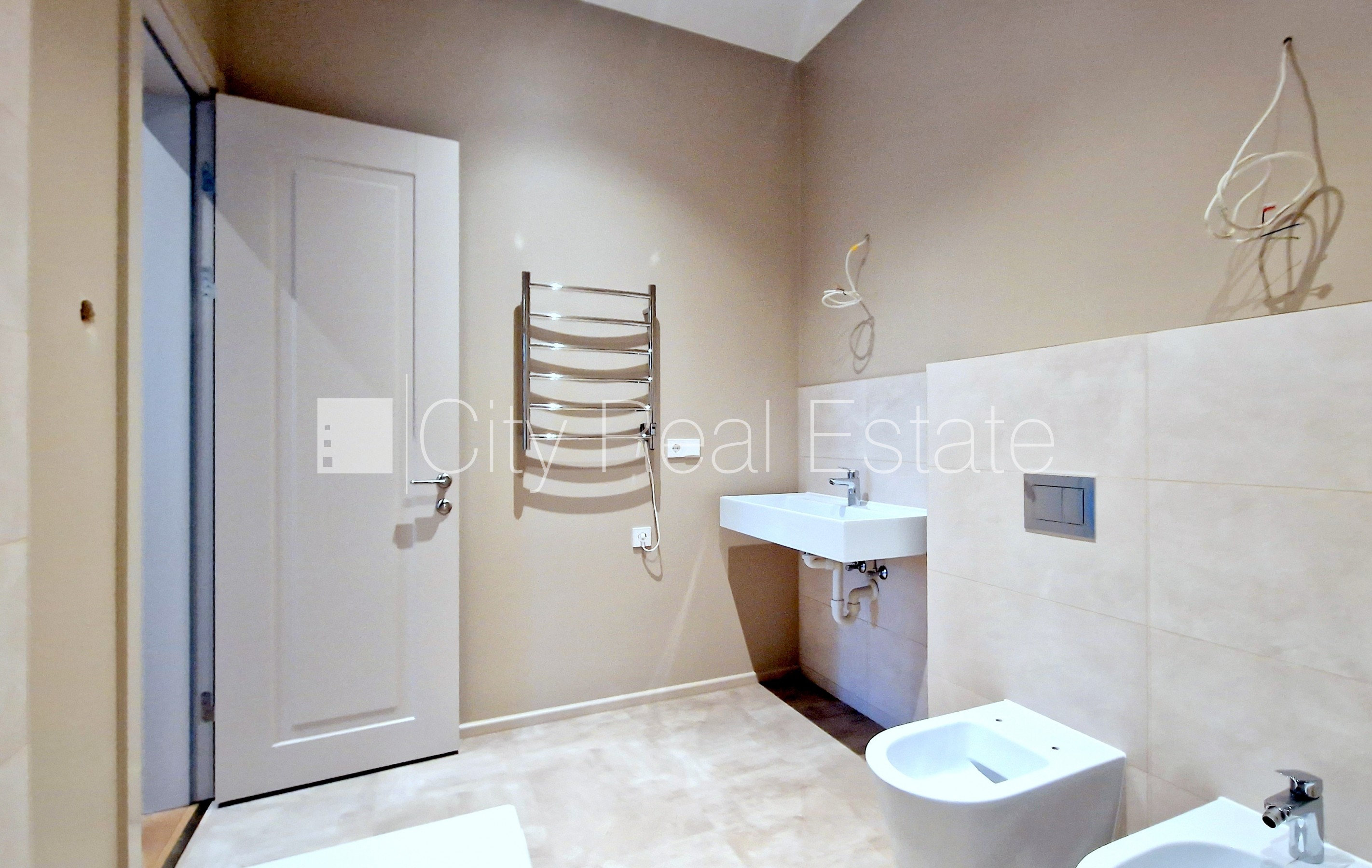 Sludinājumi. Zeme īpašumā, jaunceltne, dzīvokļu skaits ēkā  5 gab., labiekārtota apzaļumota teritorija, bruģēts Cena: 295000 EUR Foto #7