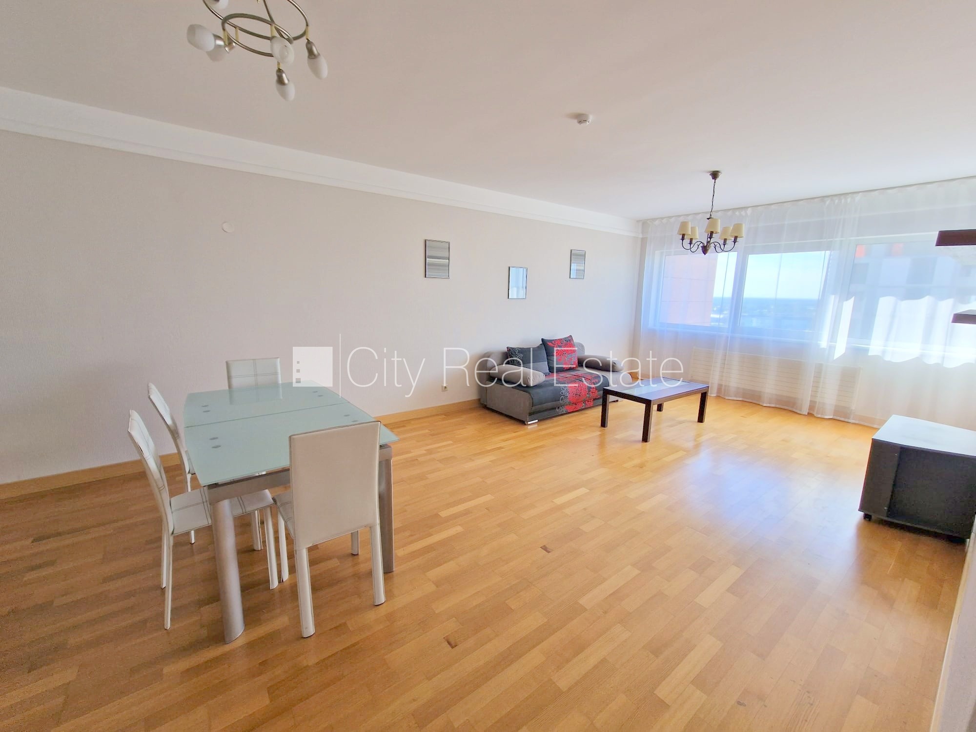 Sludinājumi. Projekts - Panorama Plaza, jaunceltne, slēgts pagalms, iespēja nomāt pazemes autostāvvietu, pagalmā Cena: 680 EUR/mēn Foto #4