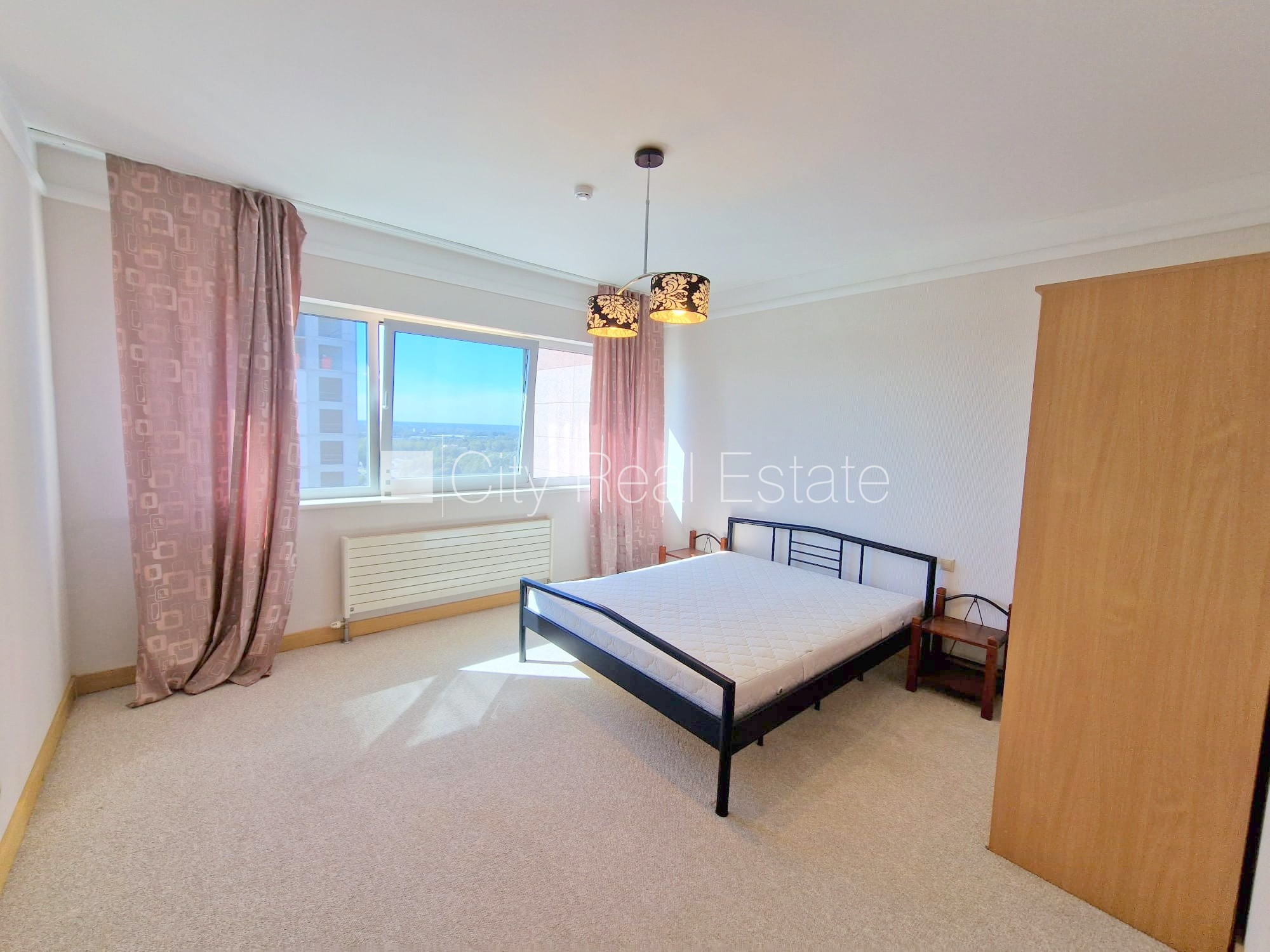 Sludinājumi. Projekts - Panorama Plaza, jaunceltne, slēgts pagalms, iespēja nomāt pazemes autostāvvietu, pagalmā Cena: 680 EUR/mēn Foto #13