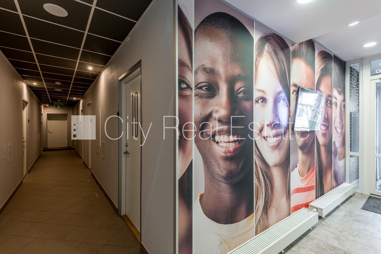 Sludinājumi. Renovēta māja, labiekārtota apzaļumota teritorija, kāpņu telpa pēc kapitālā remonta, studio tipa, Cena: 400 EUR/mēn Foto #11