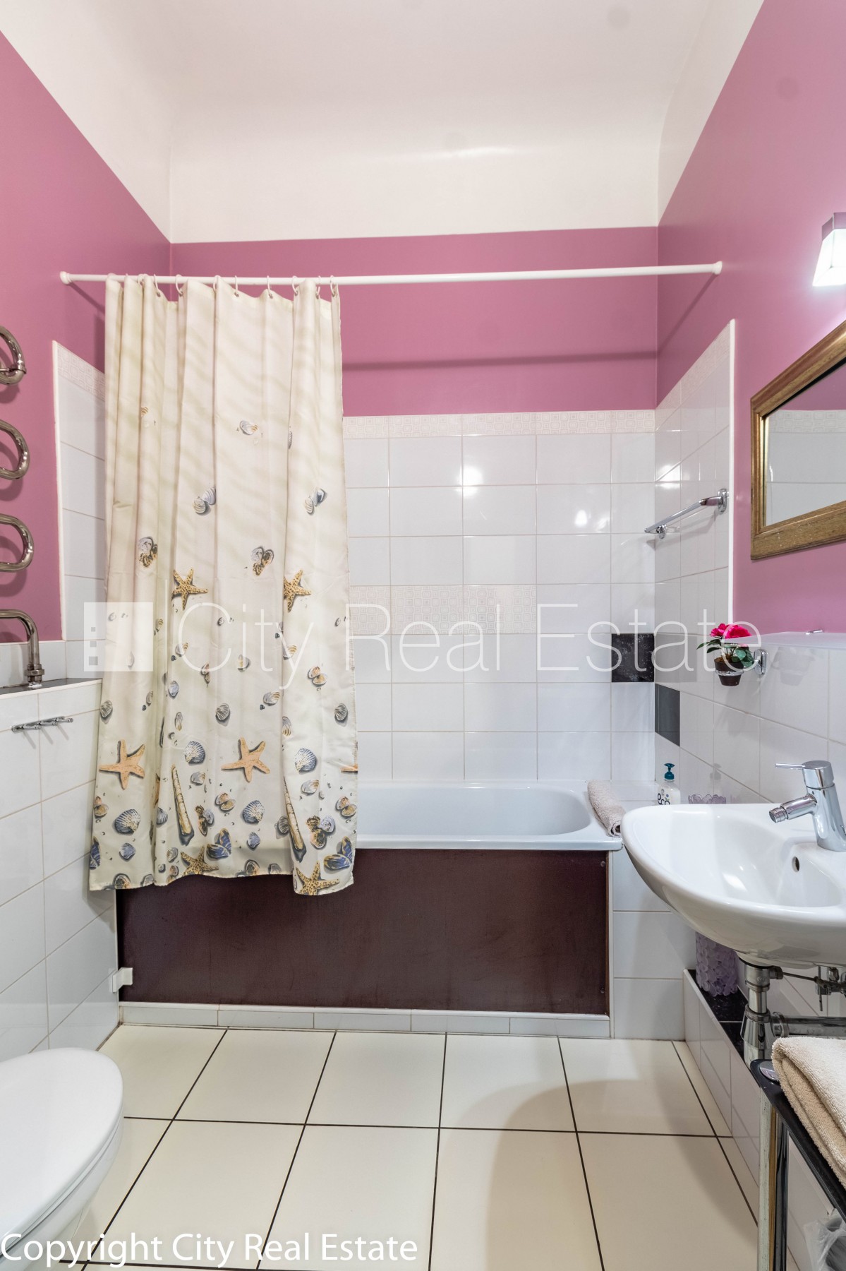 Sludinājumi. Fasādes māja, renovēta māja, ir lifts, kāpņu telpa pēc kapitālā remonta, viena istaba izolēta, Cena: 750 EUR/mēn Foto #12