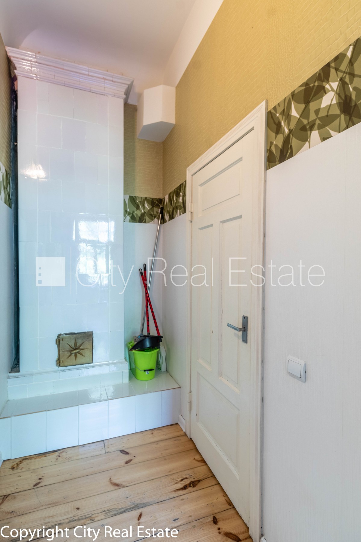 Sludinājumi. Fasādes māja, renovēta māja, ir lifts, kāpņu telpa pēc kapitālā remonta, viena istaba izolēta, Cena: 750 EUR/mēn Foto #16