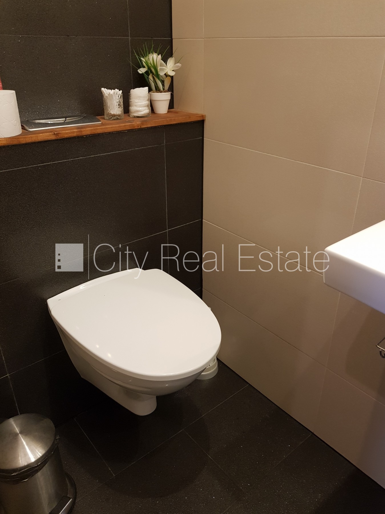 Sludinājumi. Šo dzīvokli izīrē pa diennaktīm (īstermiņa īre), īres cena sludinājumā norādīta par vienu diennakts Cena: 50 EUR/mēn Foto #9