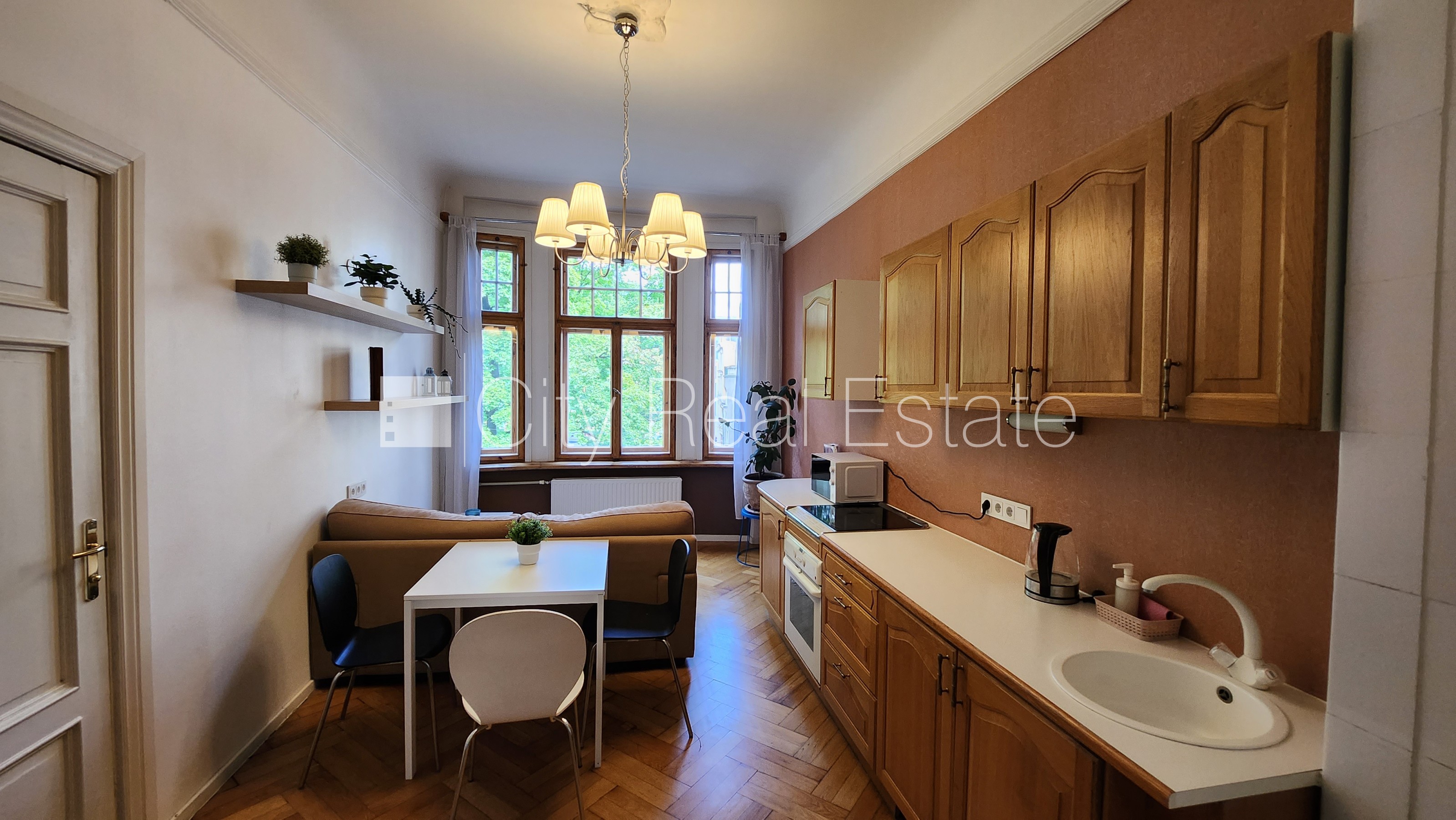 Sludinājumi. Šo dzīvokli izīrē pa diennaktīm (īstermiņa īre), īres cena sludinājumā norādīta par vienu diennakts Cena: 50 EUR/mēn Foto #3