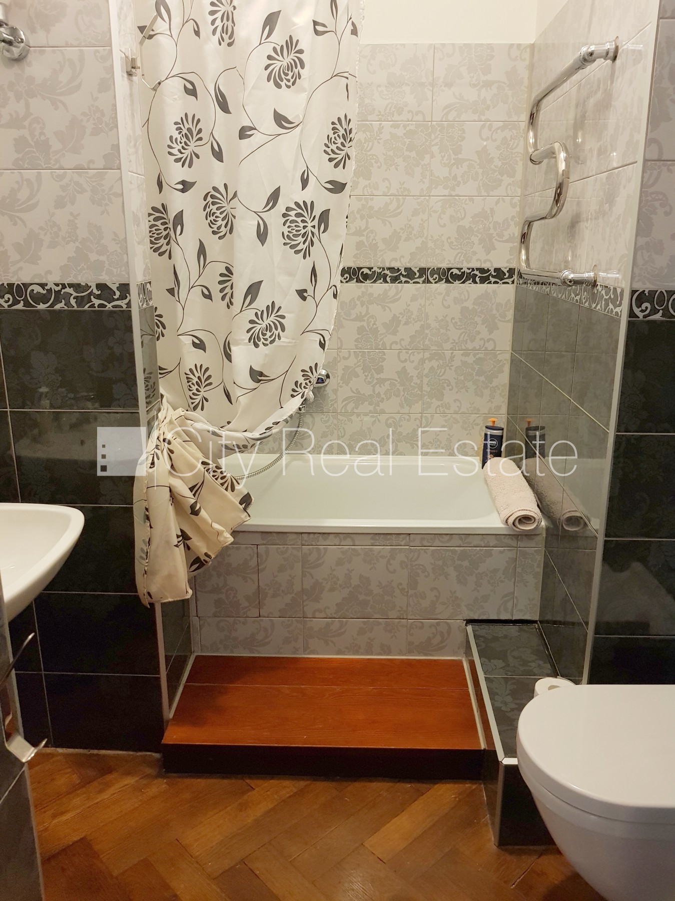 Sludinājumi. Šo dzīvokli izīrē pa diennaktīm (īstermiņa īre), īres cena sludinājumā norādīta par vienu diennakts Cena: 60 EUR/mēn Foto #11