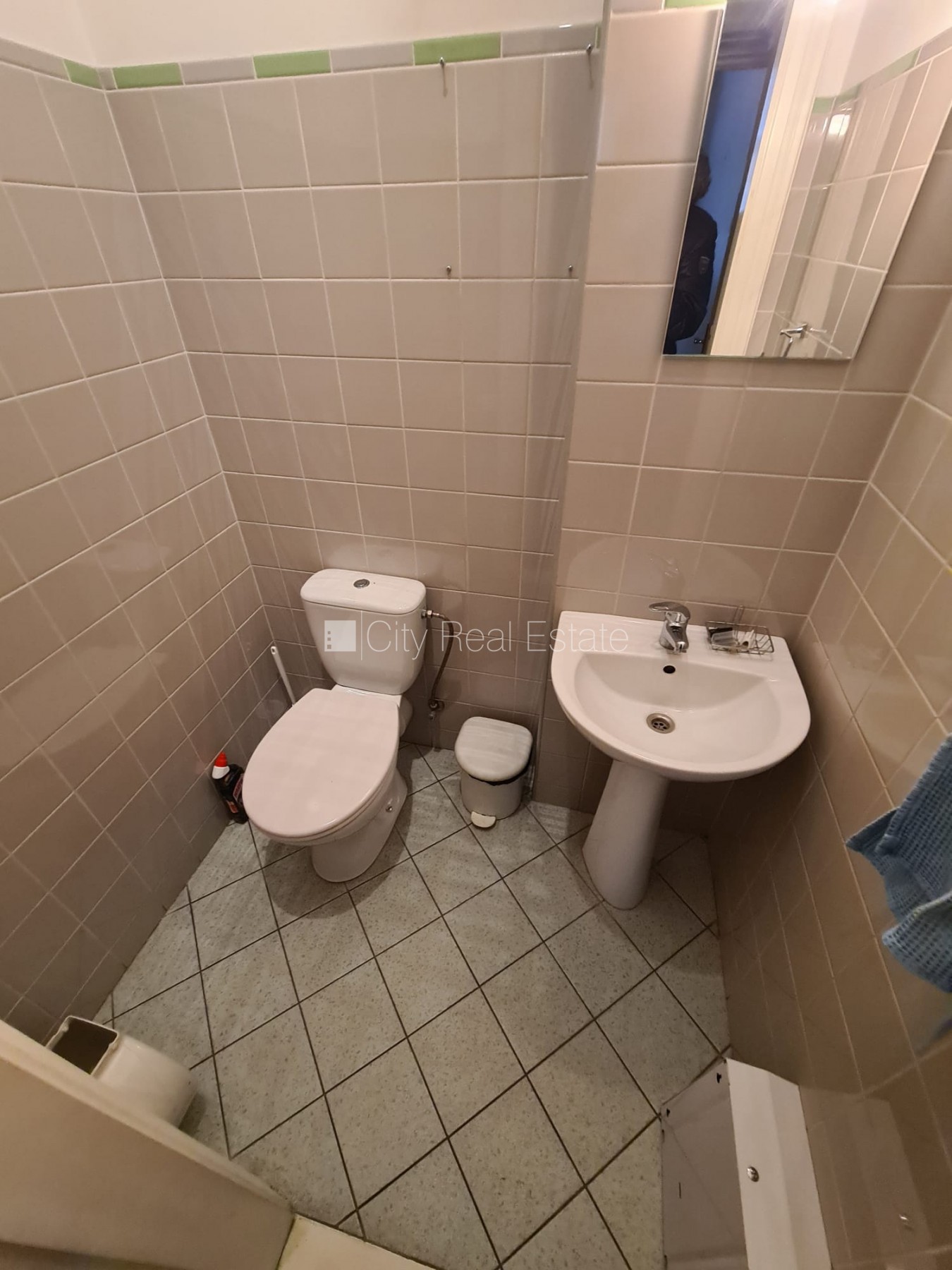 Sludinājumi. Projekts - Ģertrūdes 10, fasādes māja, renovēta māja, ieeja no ielas, ir lifts, kāpņu telpa pēc Cena: 1290 EUR/mēn Foto #16