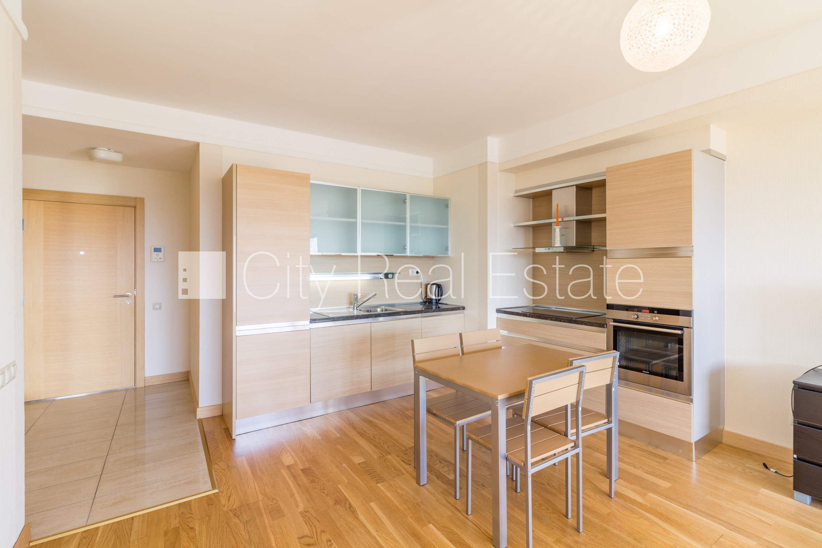 Sludinājumi. Projekts - Panorama Plaza, jaunceltne, maksas stāvvieta, pazemes autostāvvieta, ir lifts, Cena: 700 EUR/mēn Foto #3