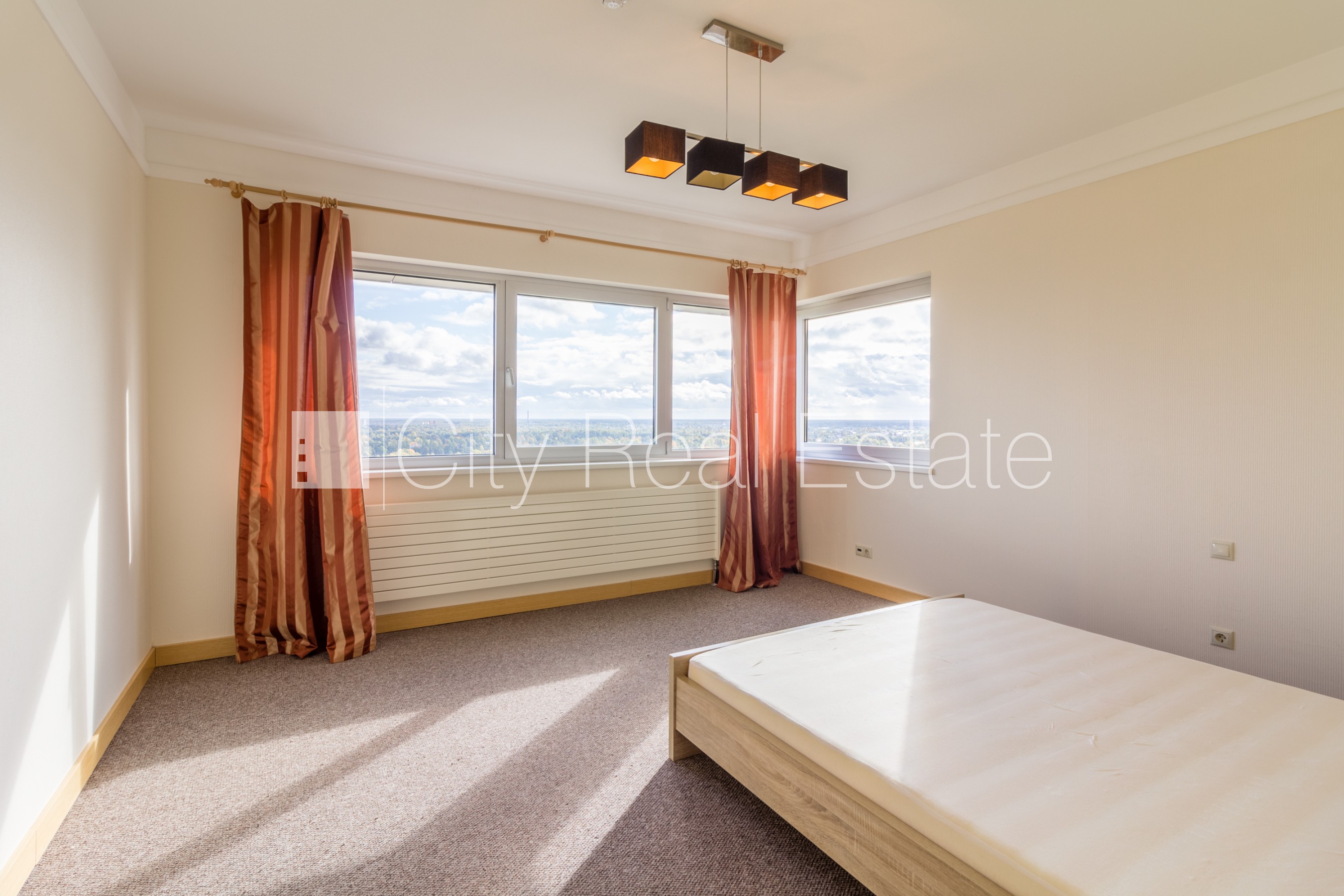 Sludinājumi. Projekts - Panorama Plaza, jaunceltne, maksas stāvvieta, pazemes autostāvvieta, ir lifts, Cena: 700 EUR/mēn Foto #4