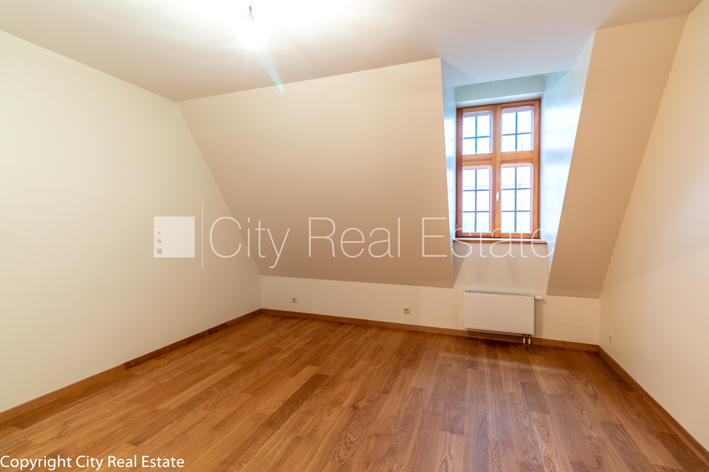 Sludinājumi. Fasādes māja, restaurēta māja, dzīvokļu skaits ēkā  2 gab., ķieģeļu mūra sienas, fasāde ar Cena: 238140 EUR Foto #5