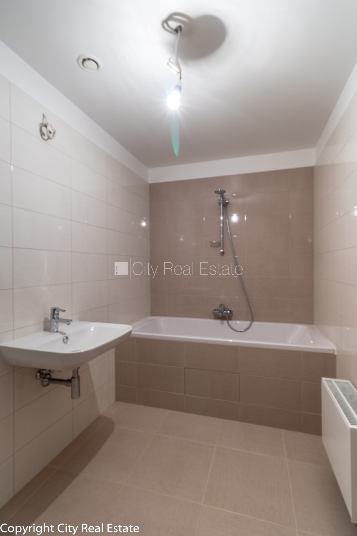 Sludinājumi. Fasādes māja, restaurēta māja, dzīvokļu skaits ēkā  2 gab., ķieģeļu mūra sienas, fasāde ar Cena: 238140 EUR Foto #9