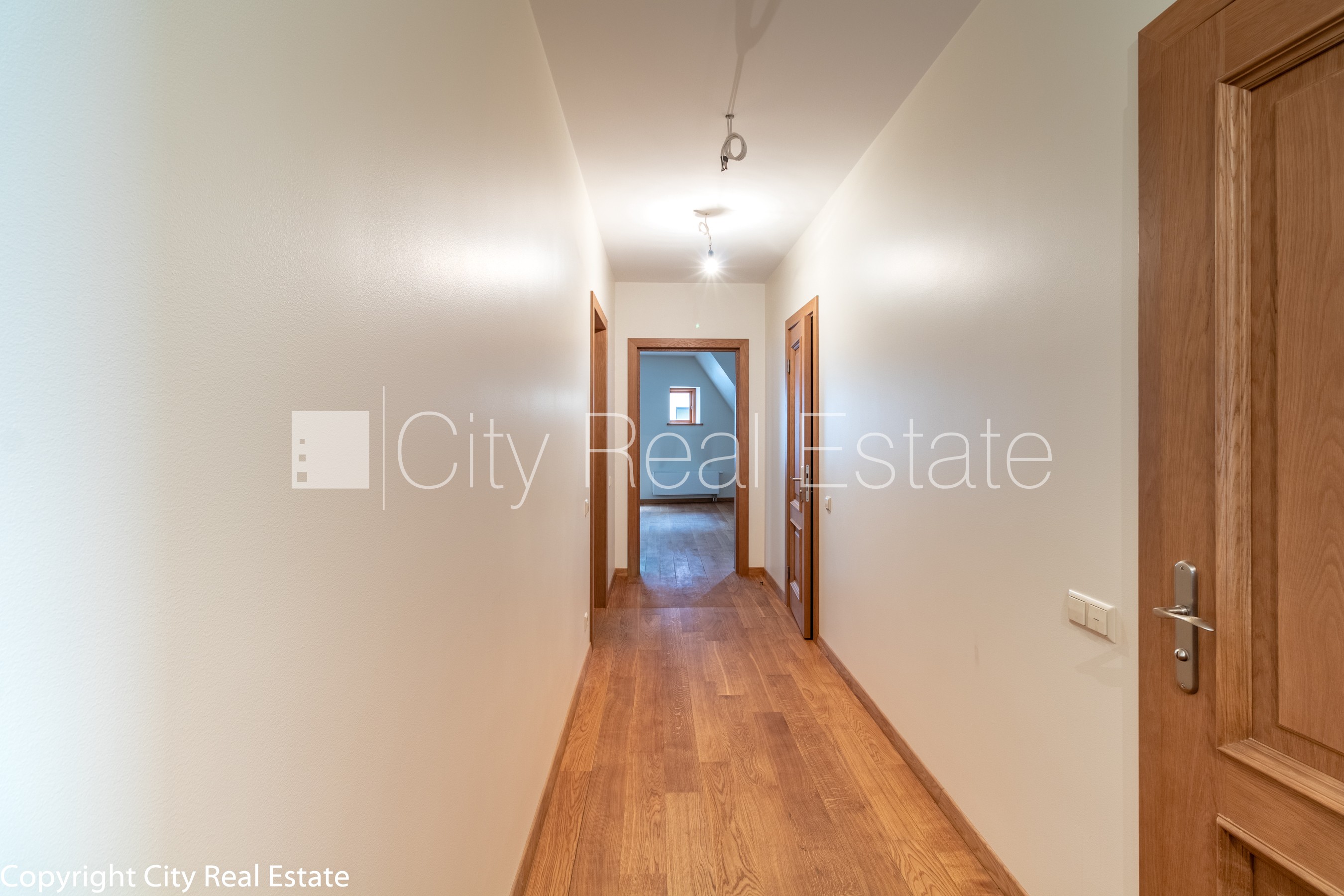 Sludinājumi. Fasādes māja, restaurēta māja, dzīvokļu skaits ēkā  2 gab., ķieģeļu mūra sienas, fasāde ar Cena: 238140 EUR Foto #12